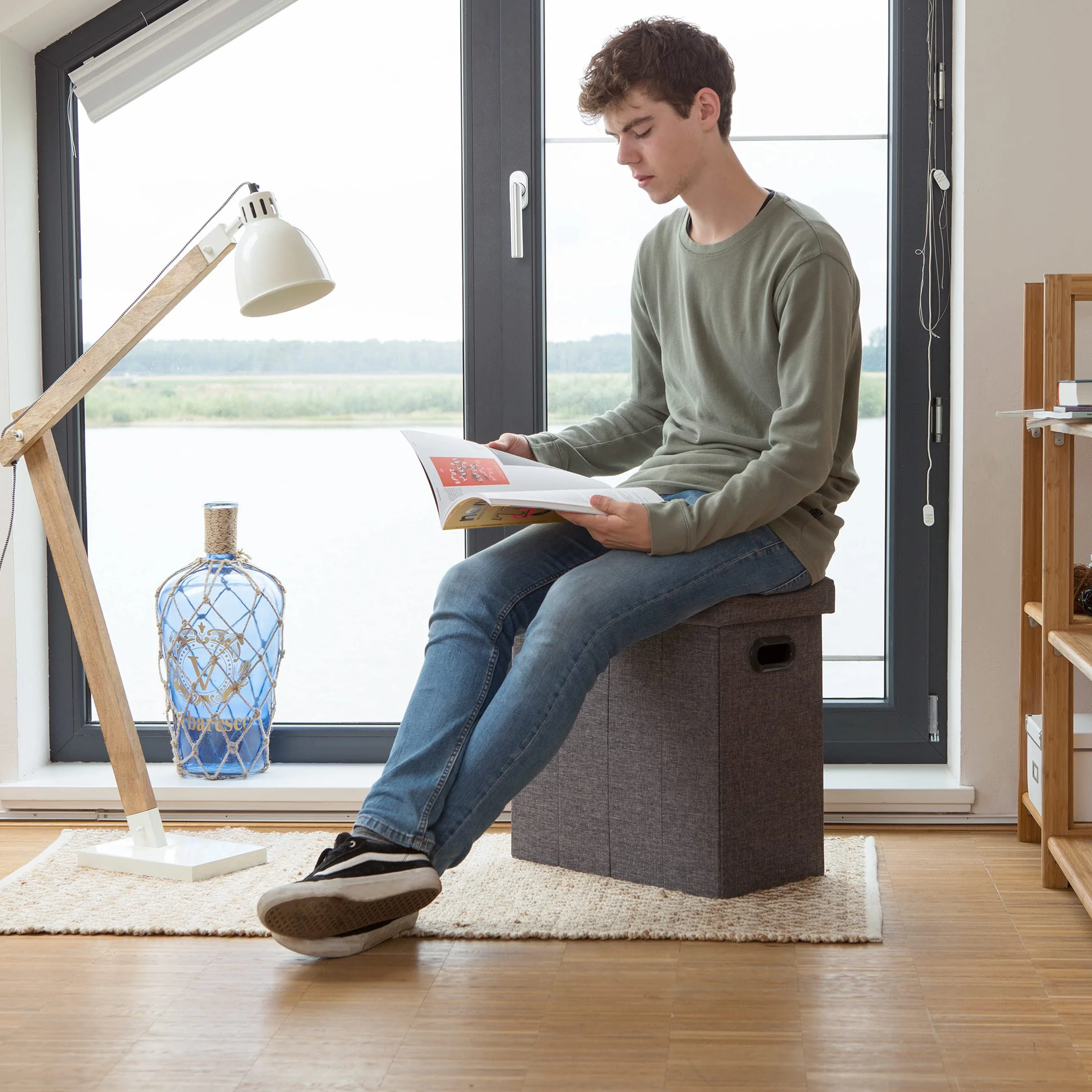 Relaxdays Faltbarer Sitzhocker, HxBxT: 49,5 x 46 x 25,5 cm, mit Stauraum, Griffe, Leinen, Polyester, MDF, dunkelgrau