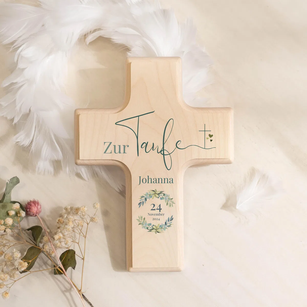Taufkreuz personalisiert mit Namen zur Taufe aus Holz - 19x14cm - Taufgeschenk für Junge/Mädchen - Geschenkideen zur Taufe - Deko Kruzifix Wandkreuz für Kinderzimmer - UV-Druck - Kranz - blau