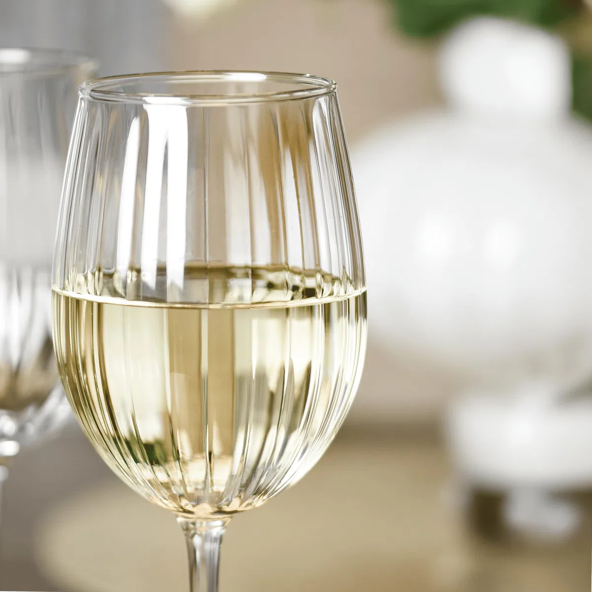 Sendez 4er Set Weingläser 460 ml – Elegante geriffelte Gläser, hochwertiges Glas, spülmaschinengeeignet – Perfekt für Rotwein, Weißwein & stilvolle Anlässe