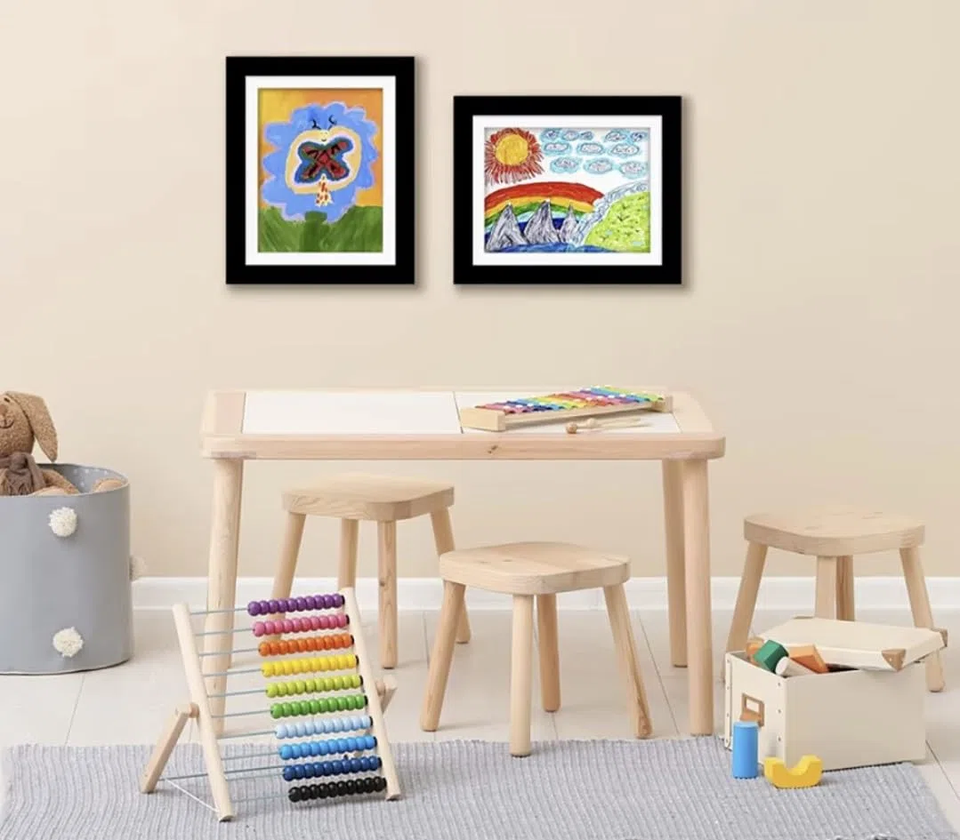 KRUZZEL Bilderrahmen zum Befüllen Kinderzeichnungen a4 33x24 cm – Bilderrahmen für Mehrere Bilder mit Magnetverschluss – Kinder Bilderrahmen - Präsentation von Kunstwerken – Schwarz 25419