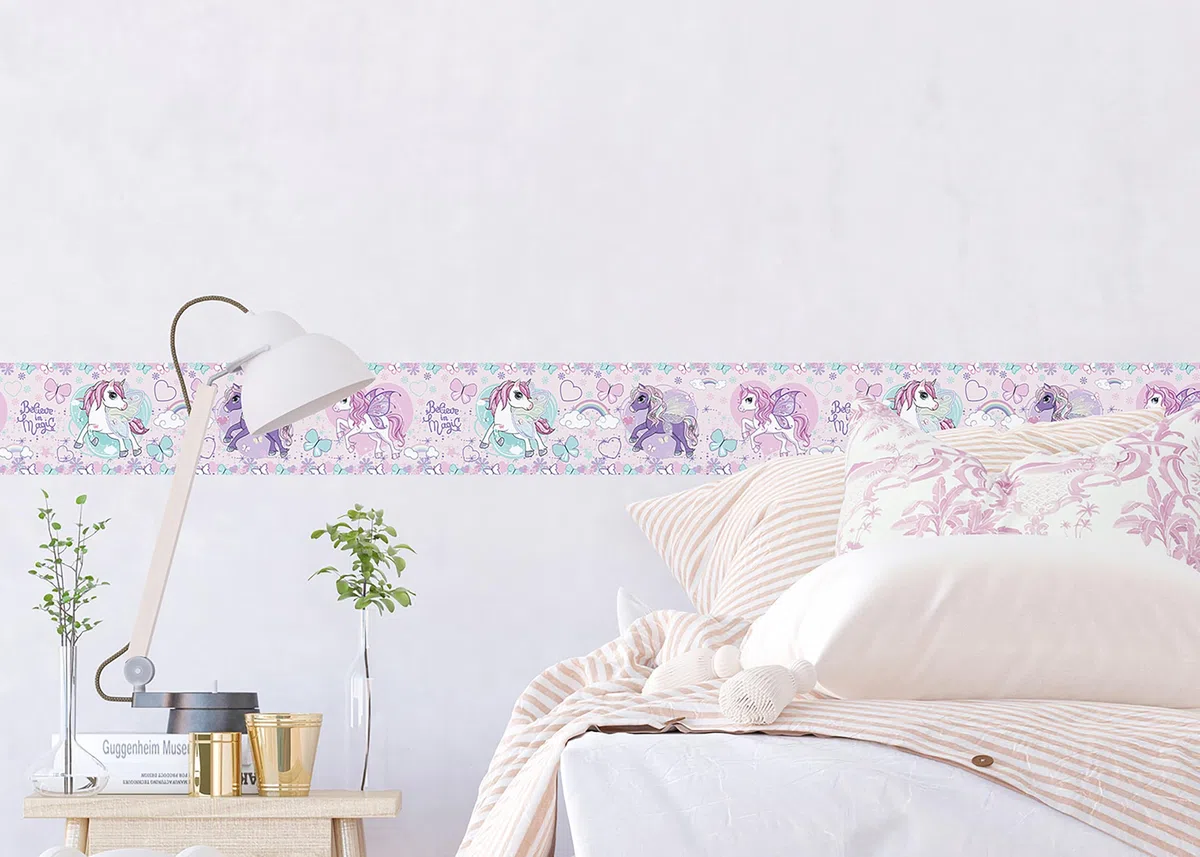 Selbstklebende Bordüre Einhorn AG Design, AWBD 8026 | Wasserfest Kinderzimmer Wand Aufkleber Dekoration | Wandbordüre für Mädchen und Junge | Folie, Mehrfarbig | Breite 500 cm x Höhe 13.8 cm