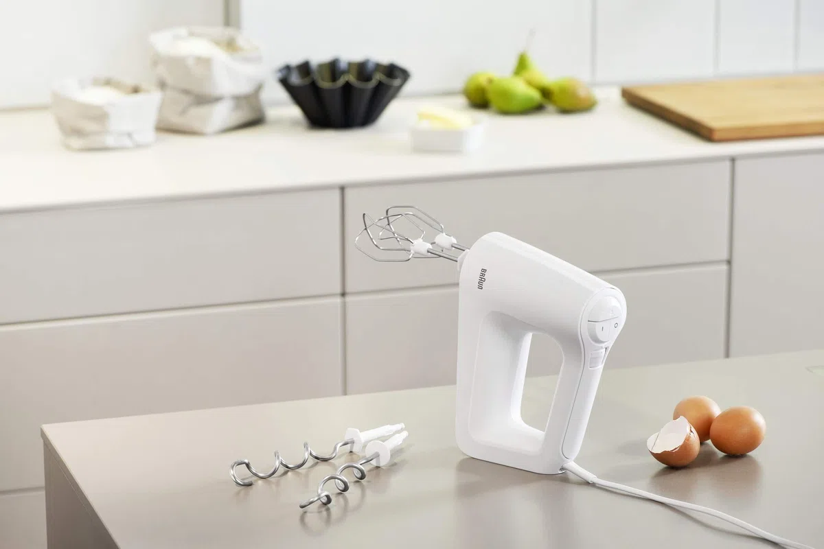 Braun MultiMix 3 HM 3000 Handmixer – Handrührgerät mit 5 Geschwindigkeitsstufen & Turbo-Funktion, inkl. Schneebesen und Knethaken, 450 Watt, weiß