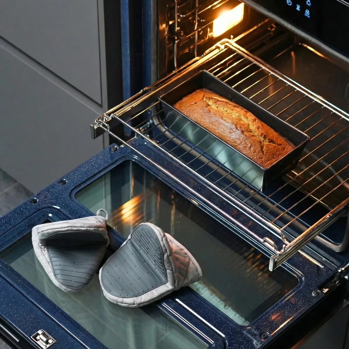 Westmark Ofenhandschuhe Mini – Kleine Ofenhandschuhe für sicheres Arbeiten an Herd und Backofen, Küchenhandschuhe mit Hitzeschutz bis 250°C – 2 Stück