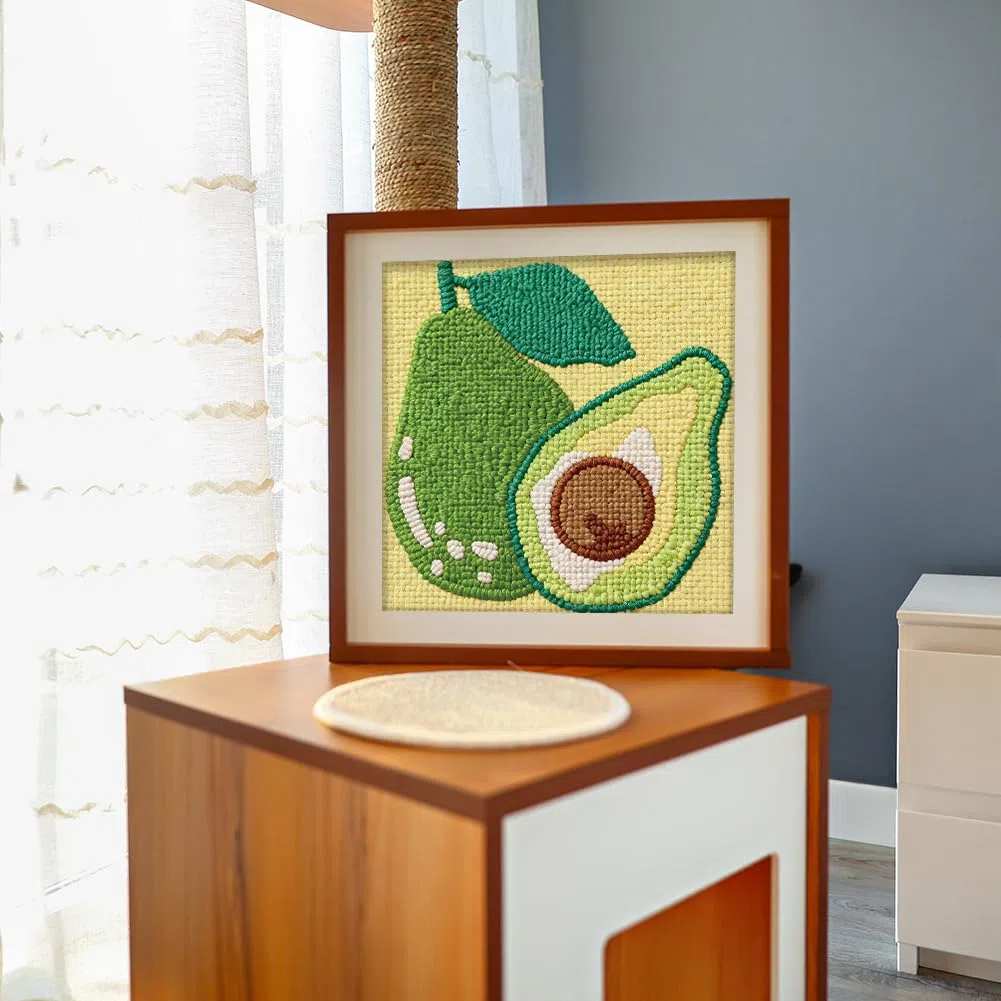 DOODLREAM Avocado DIY Punch Needle Stickset Für Erwachsene Anfänger 24cm Avocado Fruchtpunsch Stickset Für Anfänger Mit Rahmen Stoffmuster Einfädler Garn Quetschnadel