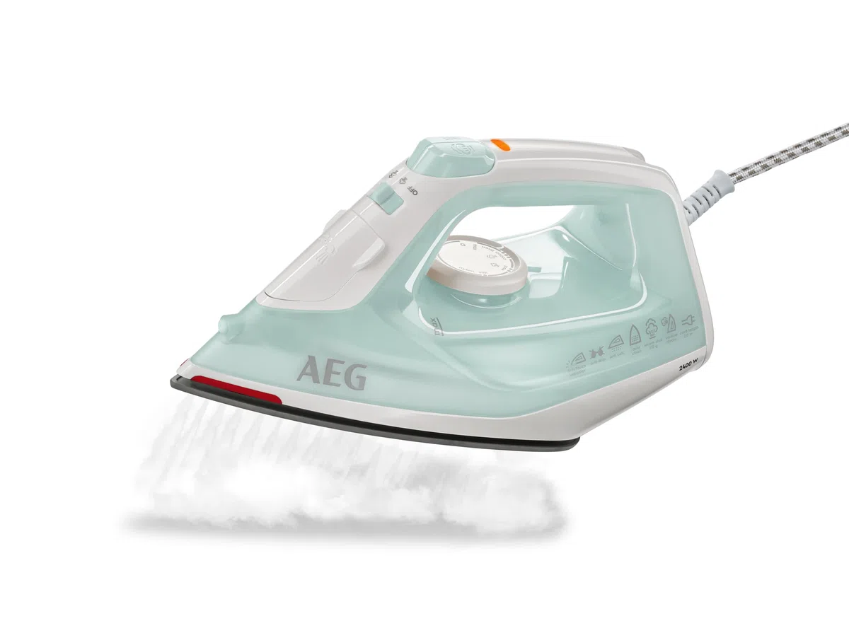 AEG Dampfbügeleisen, 2400 W, 110g Dampfstoß, 0-30g Dampf/Min., Restwärmeanzeige, Keramik Bügelsohle, Gleitfähigkeit, 250 ml Wassertank, 2 m Kabel, Anti-Kalk System, Hellgrün, weiß, DB 1740LG