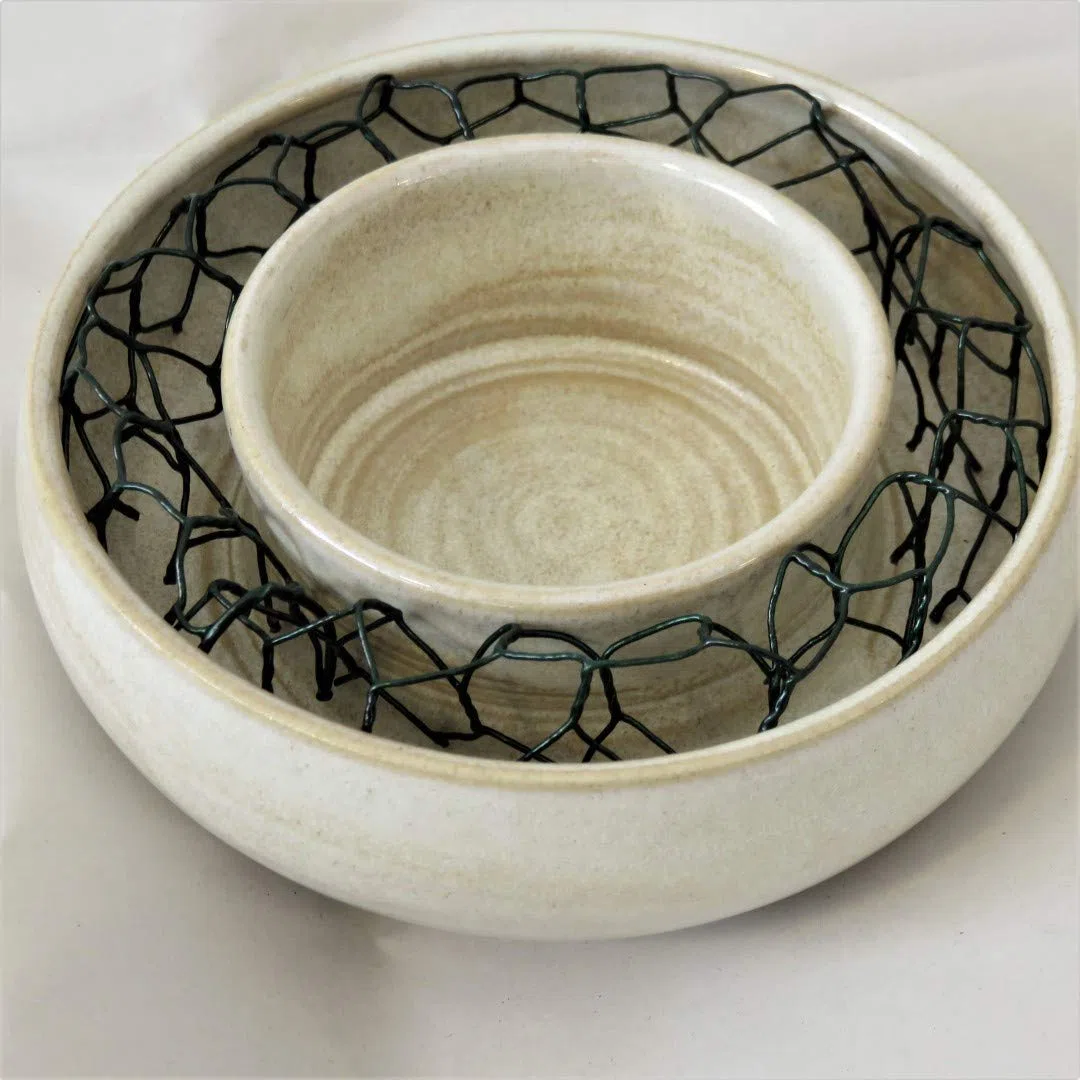 Blumenring beige, handgetöpfert, 13 cm Durchmesser, Steinzeug