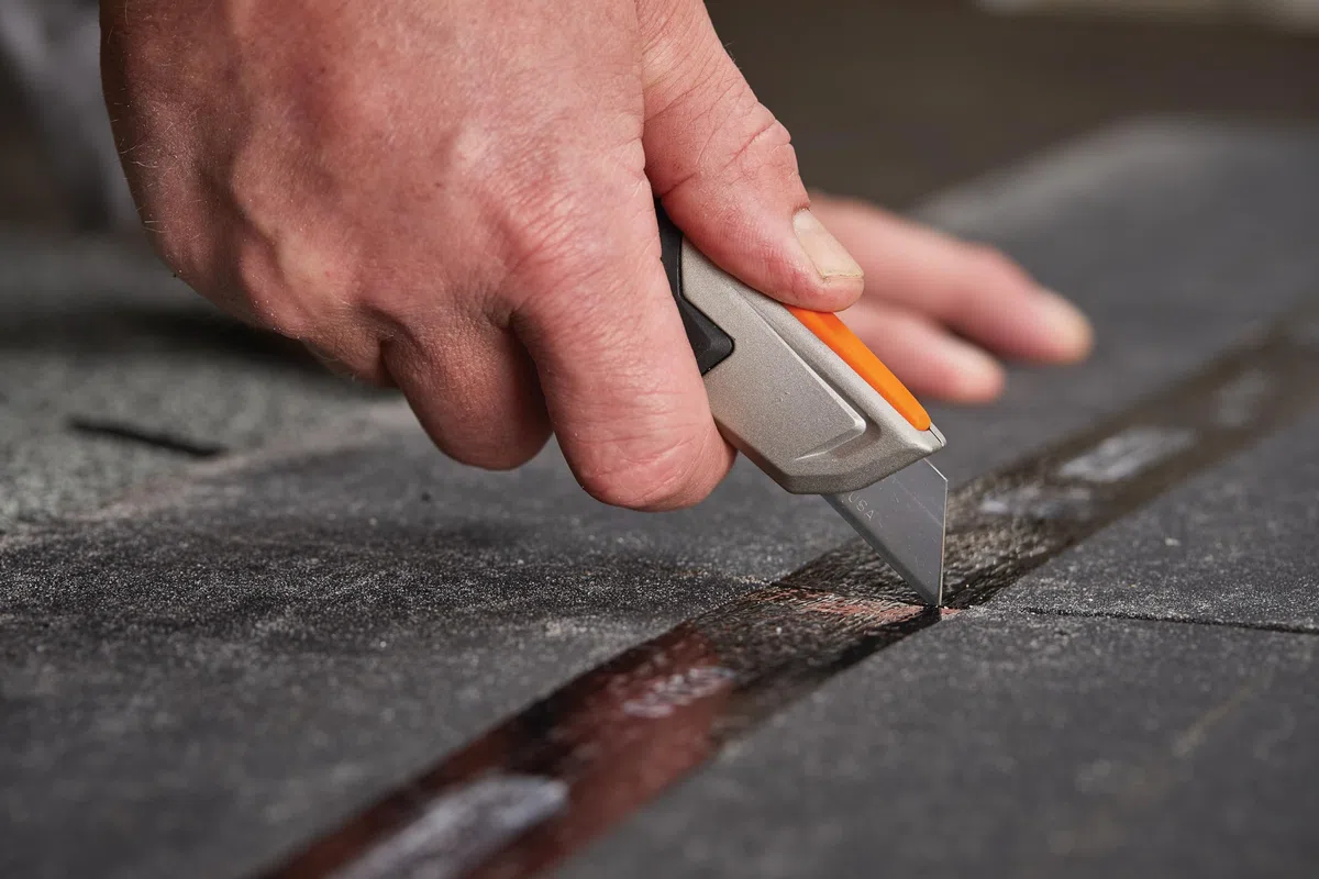 Fiskars Universalmesser mit feststehender Klinge, Länge 18,2 cm, Rostfreier Stahl/Kunststoff, Schwarz/Orange, CarbonMax, 1027222
