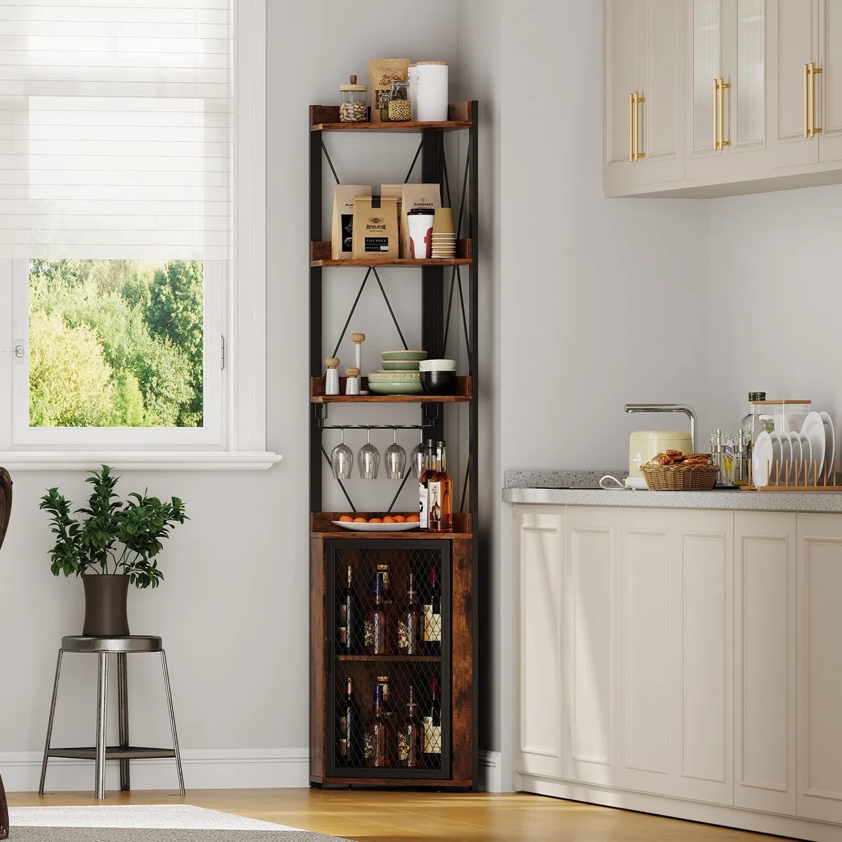 Garvee Eckregal Stehend Holz 178 cm, 5 Ebenen Eckschrank Schmal mit Weinflaschenhalter & Weinglasständer, Standregal mit X-förmigem Schutznetz, Weinschrank Barschrank für Wohnzimmer Küche, Braun