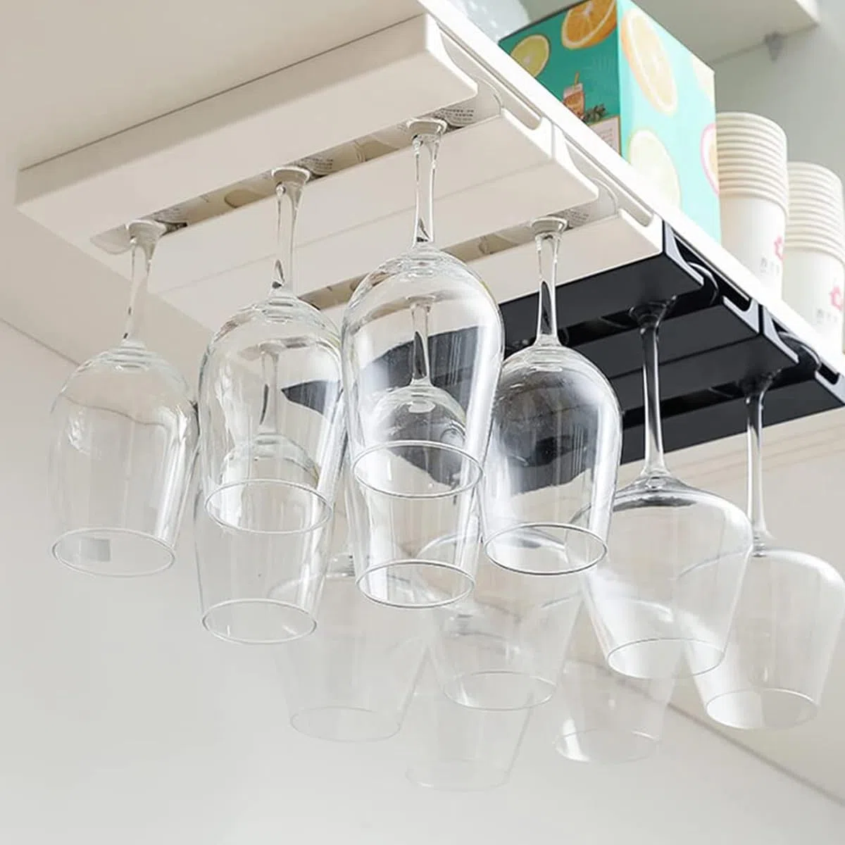 4 Stück Weinglashalter, Gläserhalter zum Aufhängen Weinglasregal Hängend Selbstklebend, Weingläser Halterung Unter Dem Schrank Stemware Rack Kein Bohren Für Küche Bar Restaurant Weiß
