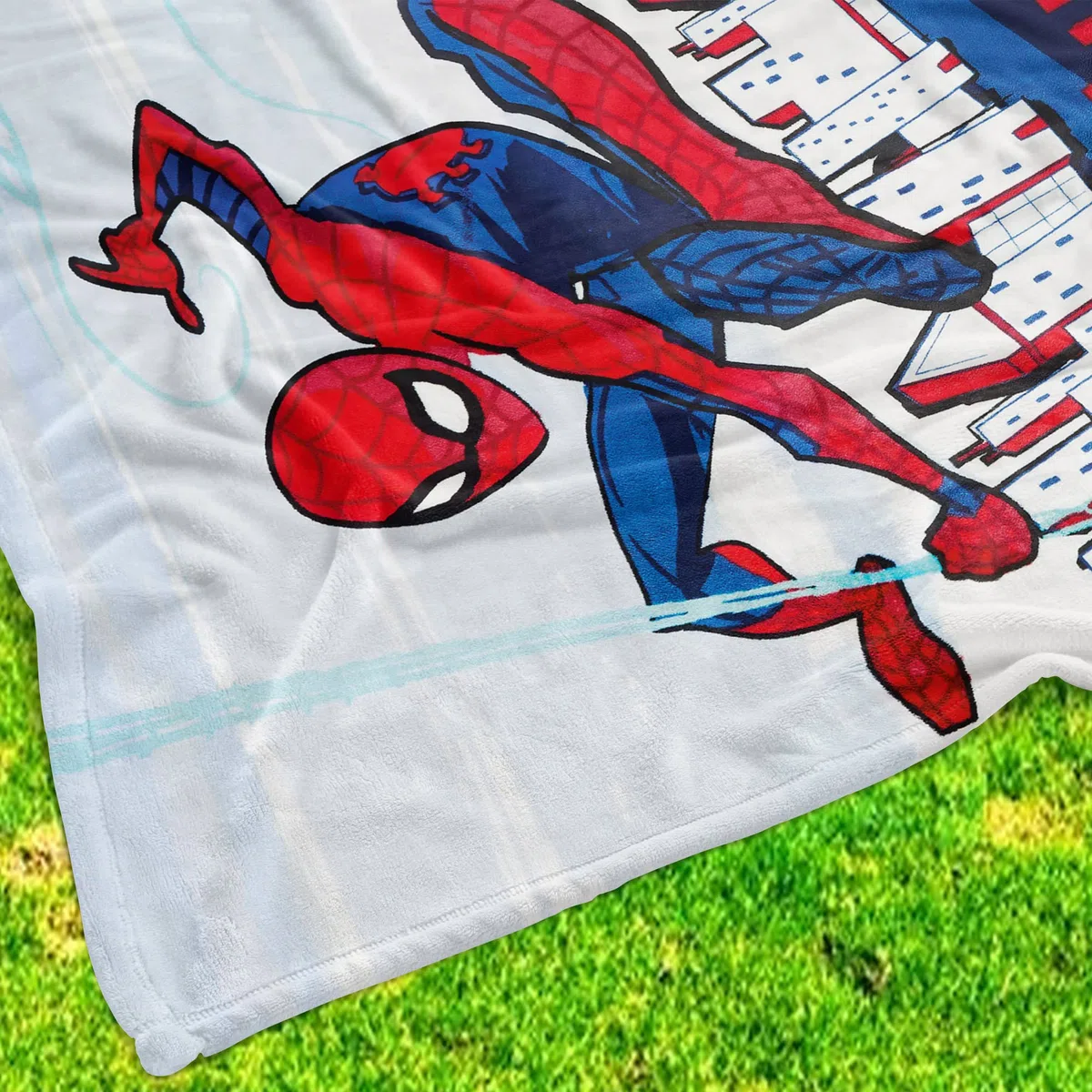 Große Spider Man Wohndecke Super Hero 130 x 170 cm super weiche Coral-Fleecedecke Mikroflausch Kuschel-Decke Sofadecke Spider-Man Marvel Comics Disney MCU Avengers No Way Home passend zur Bettwäsche