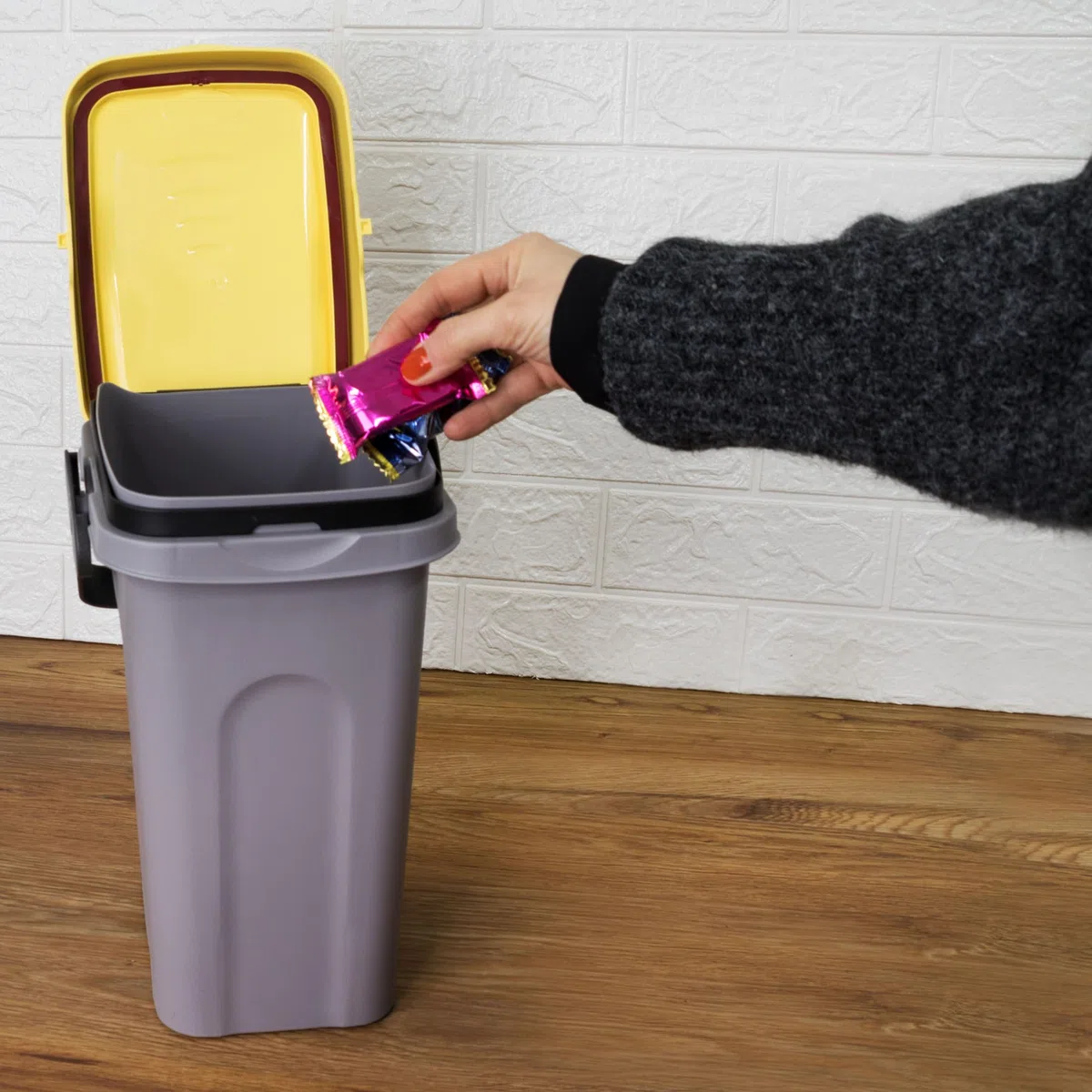 Windeleimer Geruchsdicht 7 Liter Gelb Küche Verschließbar, Bio Mülleimer Klein, Komposteimer, Eimer mit Deckel, Abfalleimer, Trash Bin, Biomüll, Kleiner Mülleimer mit Deckel