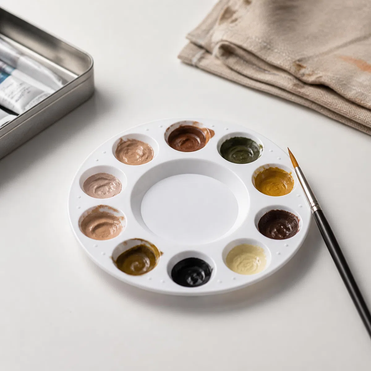 SINJEUN 30 Stück Runde Mischpalette mit 10 Mulden, Kunststoff Malpalette für Aquarell Malen und Kunsthandwerk, 16.2 cm Weiß