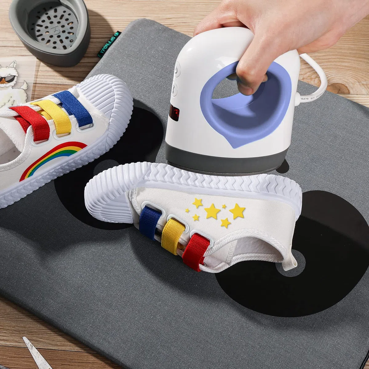 OFFNOVA Mini Hitzepresse Maschine für T-shirts Hosen Schuhe HTV-Vinyl Projekte, 10,16 x 6,35 cm Kleine Heißpresse Transferpresse mit 5 Heizmodi