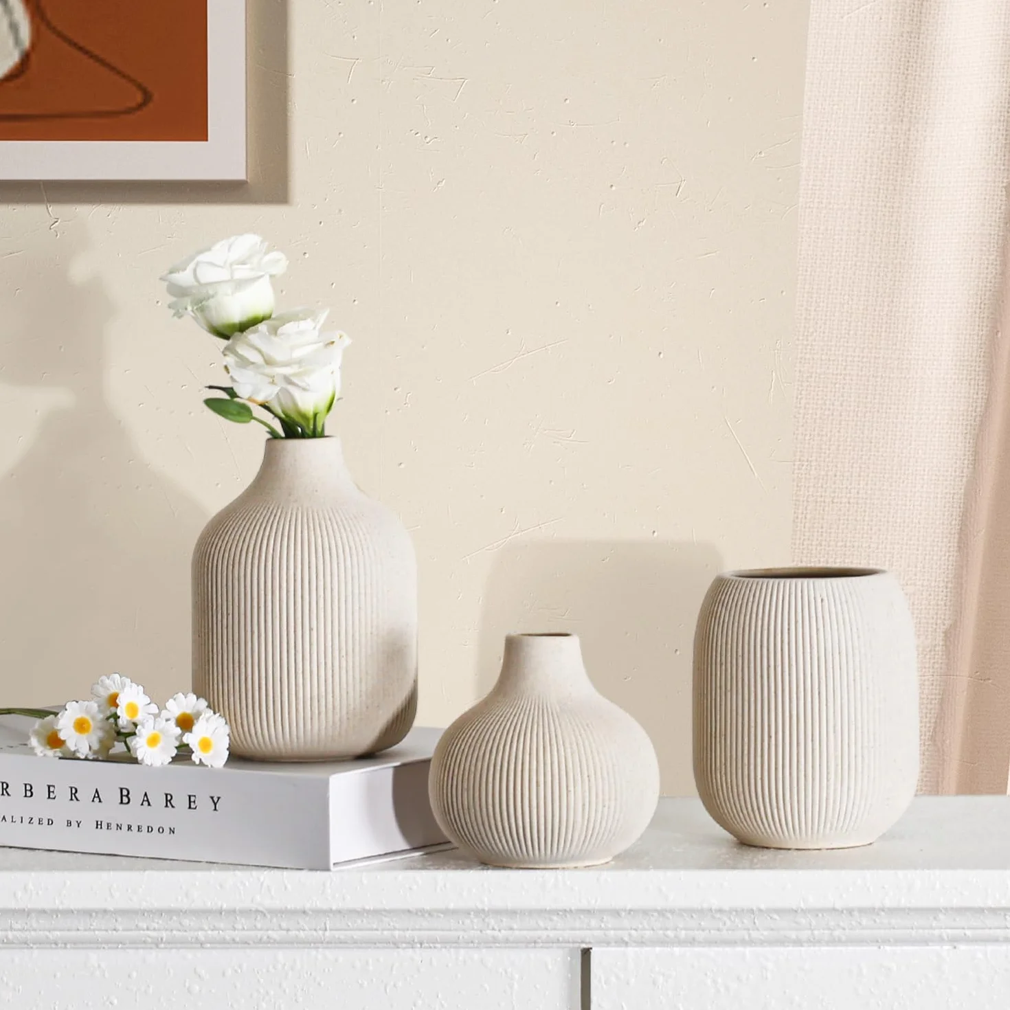 Dnnnii Kleines Keramikvasen-Set 3-TLG Beige - Minimalistische Vasen mit Rillendesign, kompakte Übergangsdekoration für Wohnzimmer, Schlafzimmer, Büro (3-TLG Beige Keramikset)