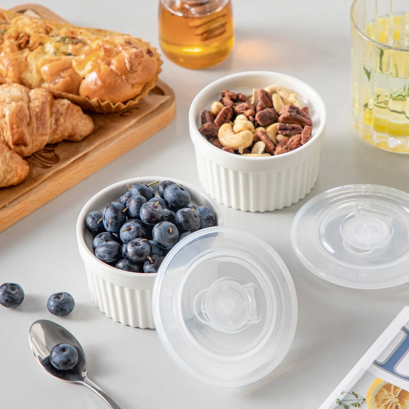 vancasso RAMEKINS 200ml Soufflé Förmchen Set von 6, Ø9,5cm Creme Brulee Schälchen Backofen sicher, Porzellan Soufflés mit Deckel, Kleine Keramik-Schalen, Mini Auflaufformen zum Backen, Weiß