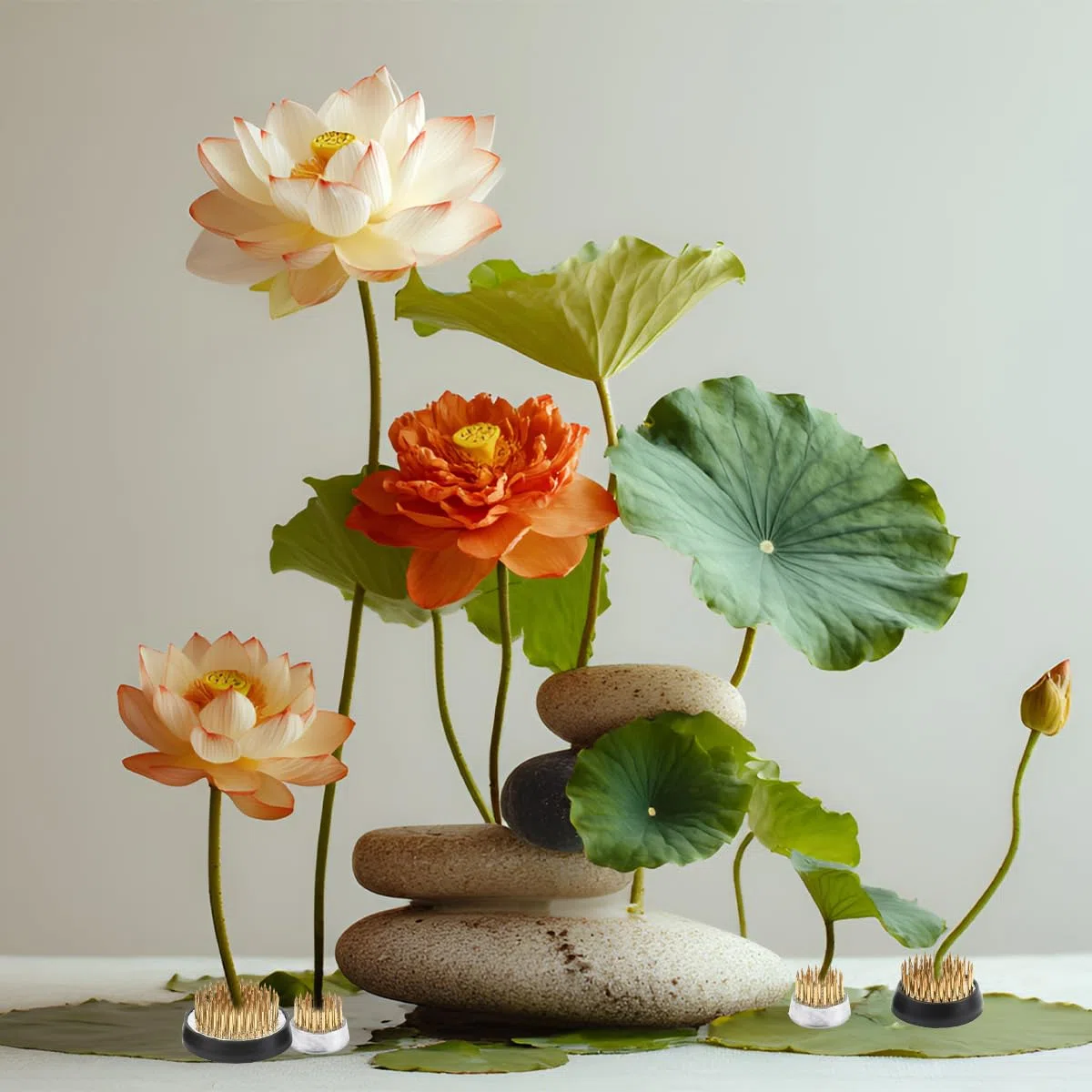 4 Stück Blume Frosch Rund Halterung für Arrangements,Runder Ikebana,Unterschiedliche Größe,Kenzan Steckigel für Blumenarrangements Blumenläden Büros Gärten Teestuben (23mm/34mm/40mm/50mm)