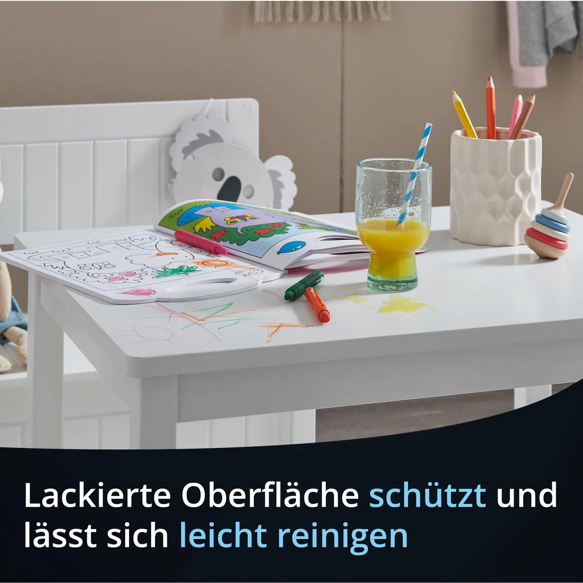 KHG Kindertisch Massivholz lackiert weiß Landhaus für Kinderzimmer, 4-Fußgestell, Pflegeleichte Oberfläche, robust, kindgerechte Höhe 66 x 51 x 50 cm
