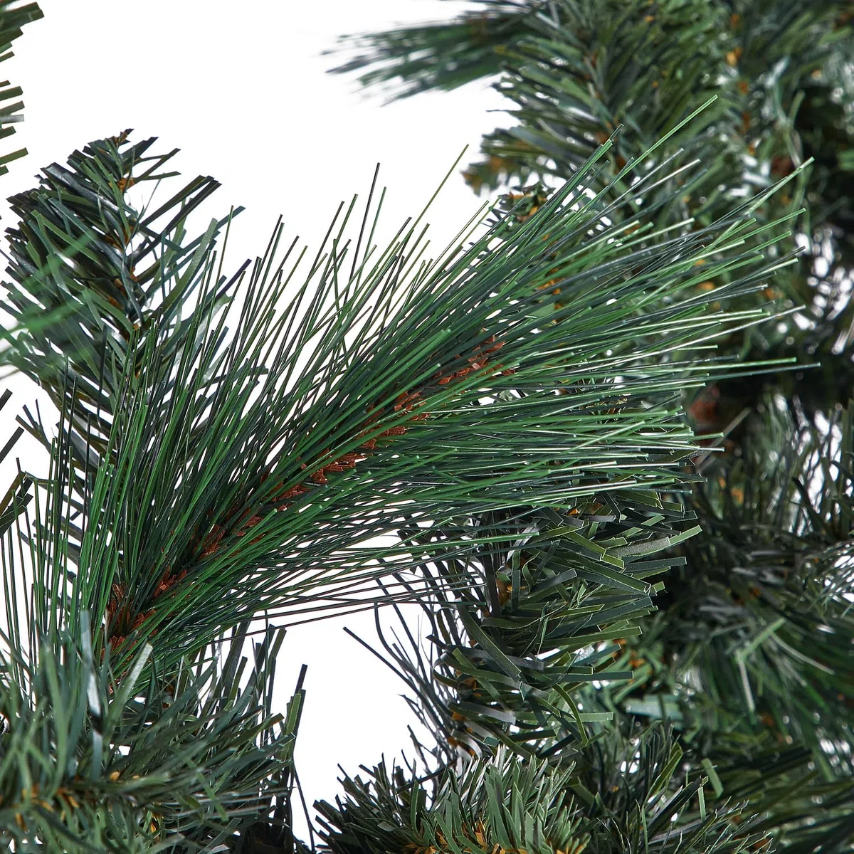 BUTLERS Tannengirlande künstlich 270cm -FLORISTA- mit Haken zum Aufhängen | naturgetreue Weihnachtsgirlande wie echt | Tannenzweig Deko Girlande für Treppengeländer, Türrahmen, Weihnachtsdeko