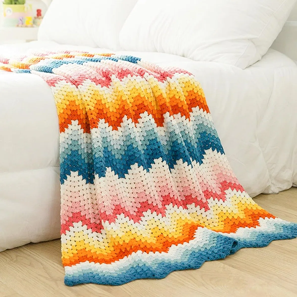 Dickes Chenille-Garn, 4 x 50 g (60 m/Knäuel) dicke, weiche, flauschige Wolle, perfekt zum Häkeln von Babydecken mit 5 mm Häkelnadel, ideal für Anfänger, Weihnachten