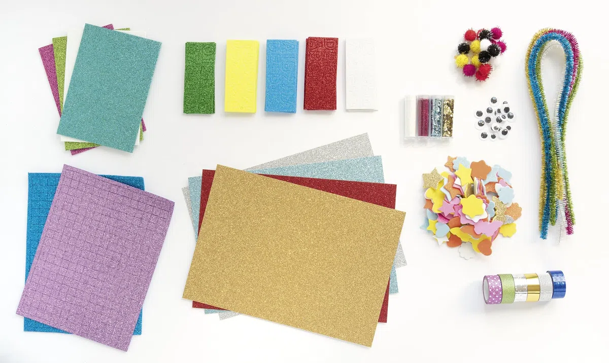 folia 937 - Kreativ Box "Glitter Mix", über 900 Teile, glitzernder, bunter Materialmix zum phantasievollen und kreativen Basteln, Dekorieren und Verzieren