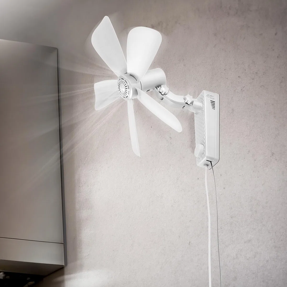 Sichler Haushaltsgeräte Lüfter: Wand-Ventilator mit Oszillation, Ø 43 cm, 20 Watt, Neigung einstellbar (Wandventilator oszillierend, Büroventilator, Kühl)