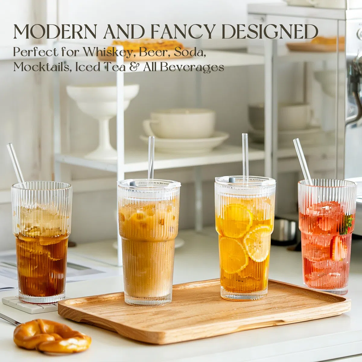 KEMORELA 2 Stück Trinkbecher mit Deckel und Strohhalm aus Glas, 600ml Gerippte Glasbecher für Eiskaffee, Latte Macchiato und Smoothies, Kaffeegläser und Teegläser Set
