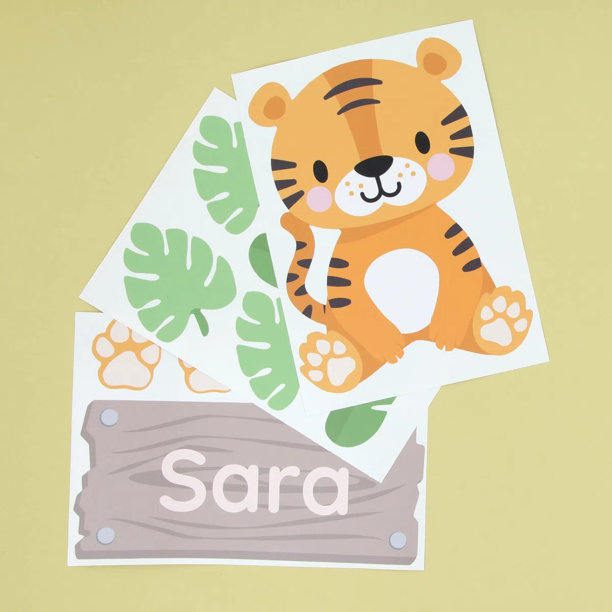 Klebekerlchen® Türaufkleber personalisiert mit Namensschild – Türschild Kinderzimmer & Babyzimmer Wandtattoo – selbstklebende Wandsticker - Kinderzimmer Deko Junge & Mädchen – Tiger