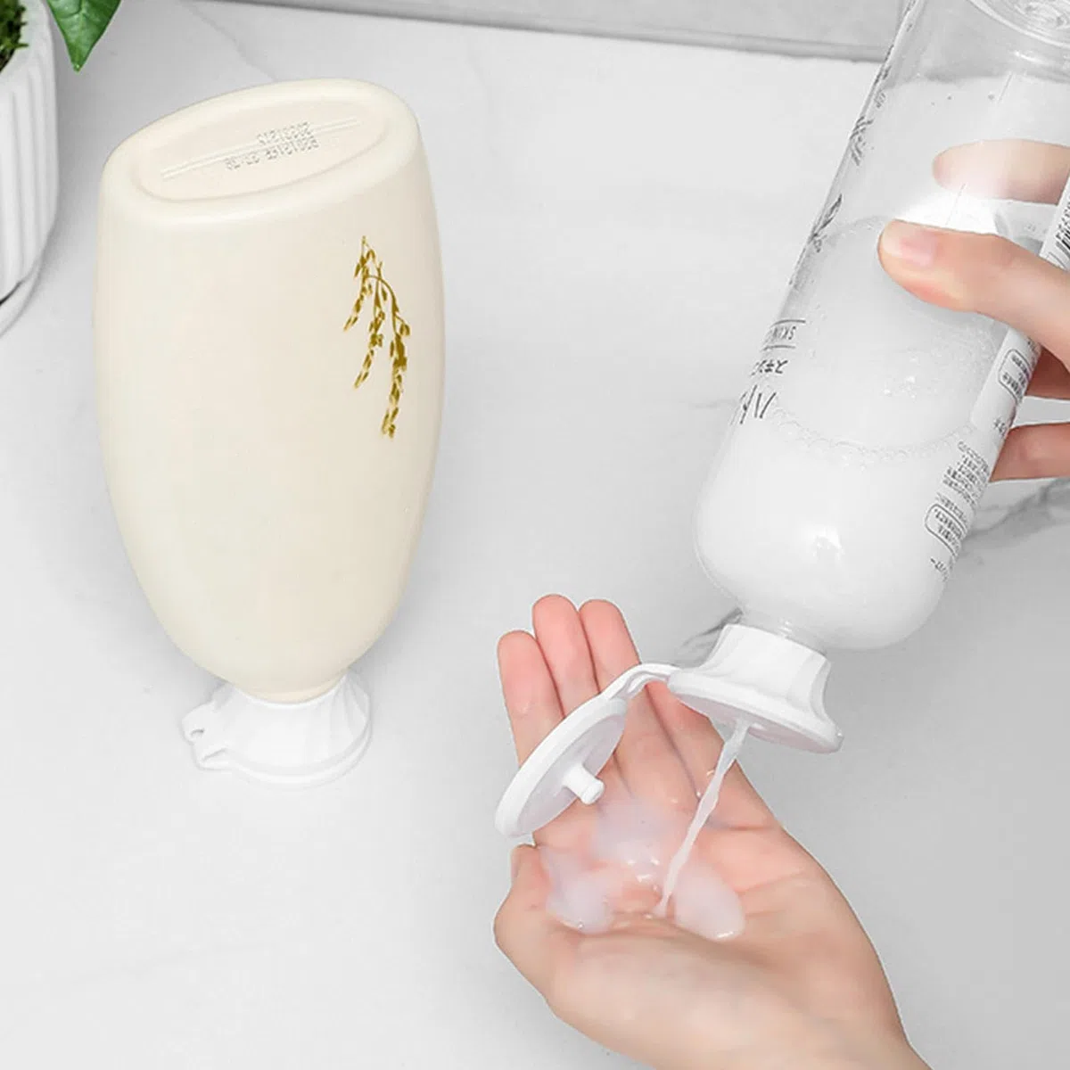 Umgekehrte Lotion-Flaschenverschlüsse, 6er-Pack Flaschenentleerungsset mit 3 Größen, auslaufsichere Kappen für Shampoos, Conditioner, Lotionen und Küchenflüssigkeiten, wiederverwendbares Reisezubehör