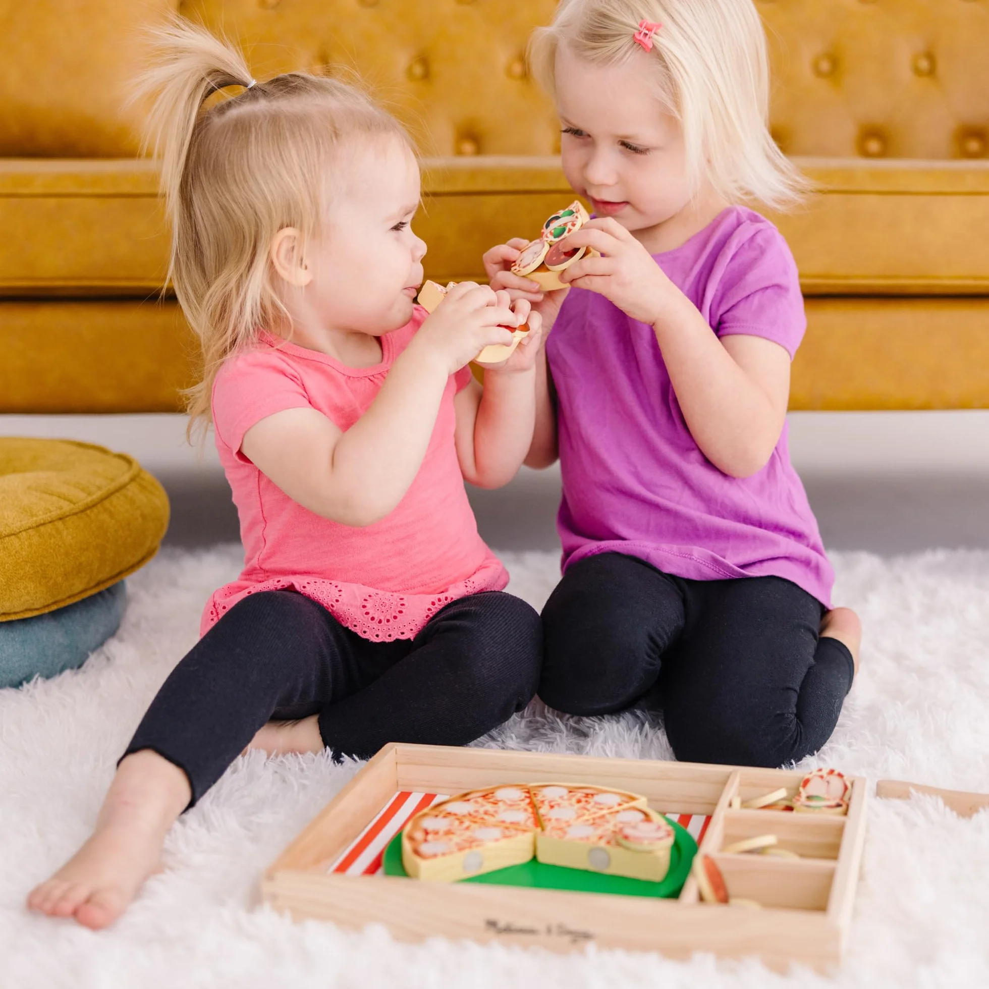 Melissa & Doug - Pizza-Party-Spielset aus Holz, 45-teilig,mit Pizzaschneider, Pizzateller, Holzspatel und Holzbox, Für Kinder ab 3 Jahren