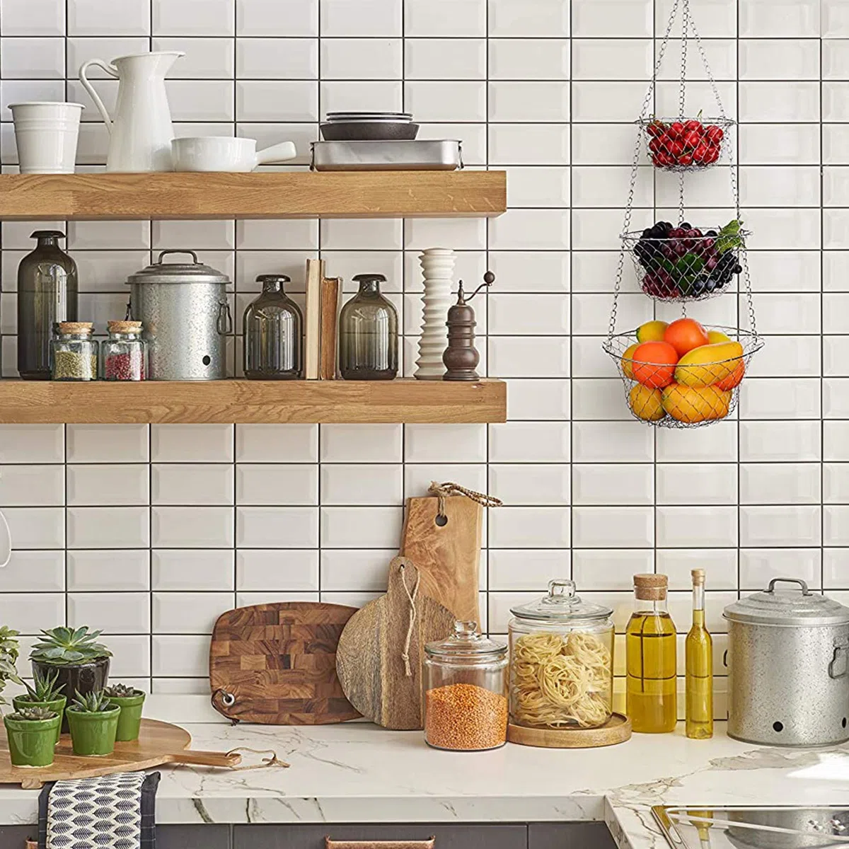 LxwSin 3-stufiger Hängend Obstkorb, Hängekörbe für Obst, Küchen Obst Hängekorb aus Metall, Korb Aufbewahrung Organizer Obstschale Hängend für Obst, Gemüse, Pflanzen, Individuell Einstellbar, Silber