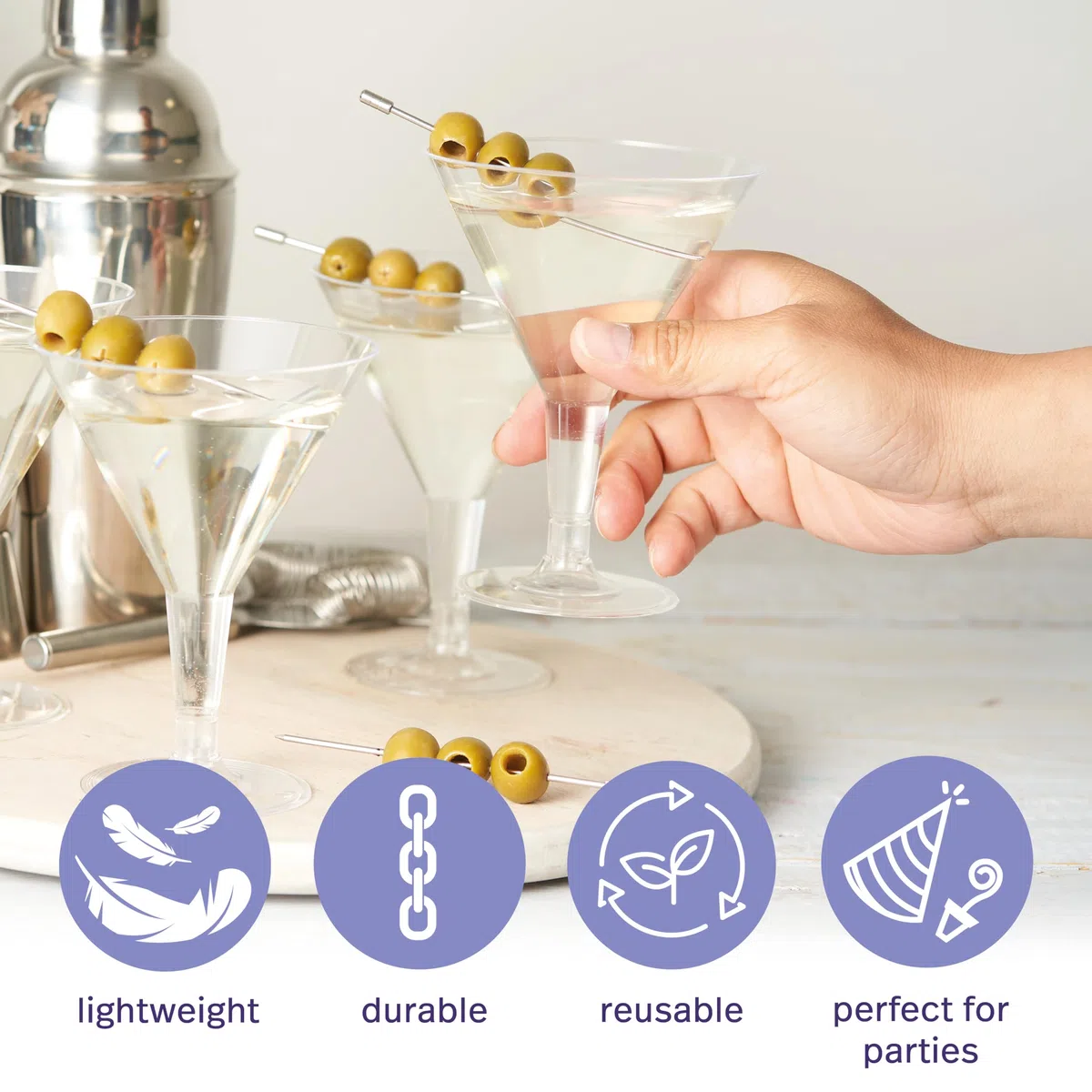 MATANA 24 Plastik Cocktailgläser, Martini Gläser Kunststoff, 210ml - Wiederverwendbar - Mehrweg Plastikbecher - Margarita Gläser, Cocktail Becher für Partys, Geburtstagen, Hochzeiten