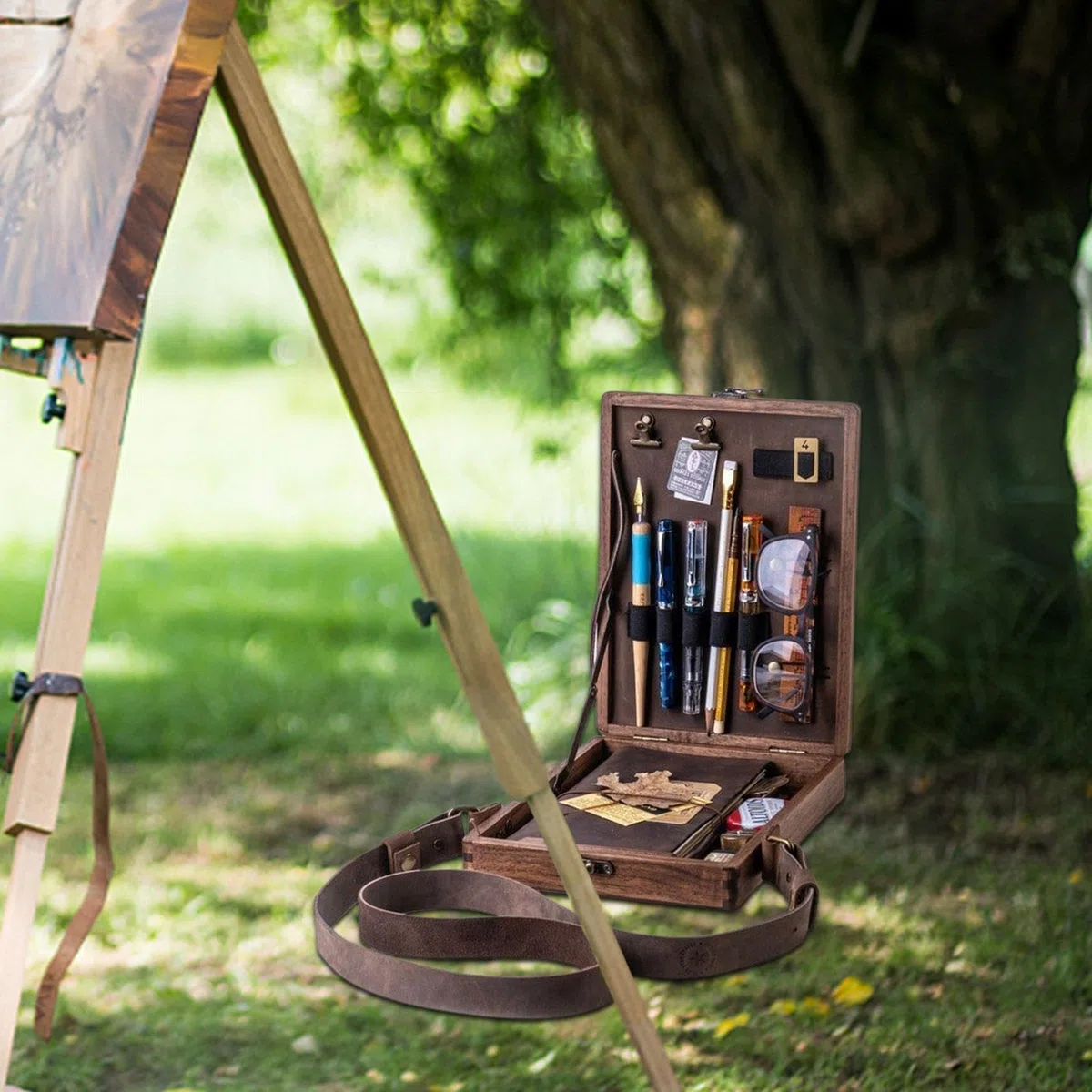 Writers Messenger Holztasche – Kunsttasche, Pochade-Box, Künstlerwerkzeug und Pinsel-Aufbewahrungsbox | Walnussholztasche mit Klappdeckel, Umhängetasche, Taschen-Organizer für Skizzierer, Schriftstell