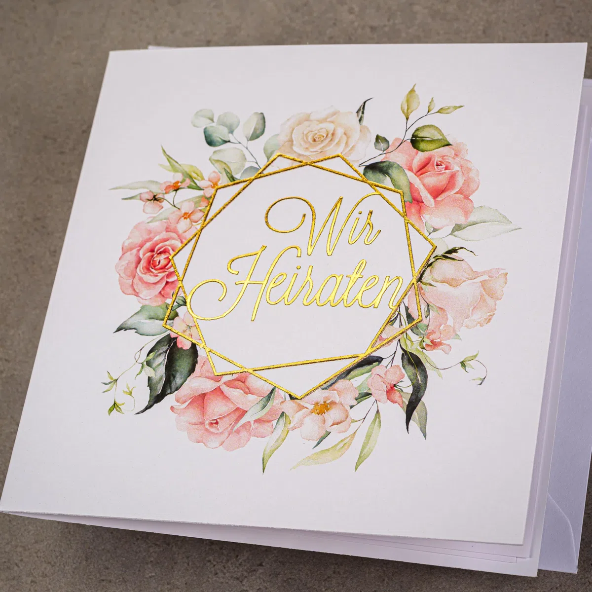 HOCHZEITSEINLADUNGEN SATZ 20 St. 135x135mm MIT BEDRUCKBAREN EINLAGEN UND UMSCHLÄGEN FÜR HOCHZEIT – VERGOLDETES MUSTER