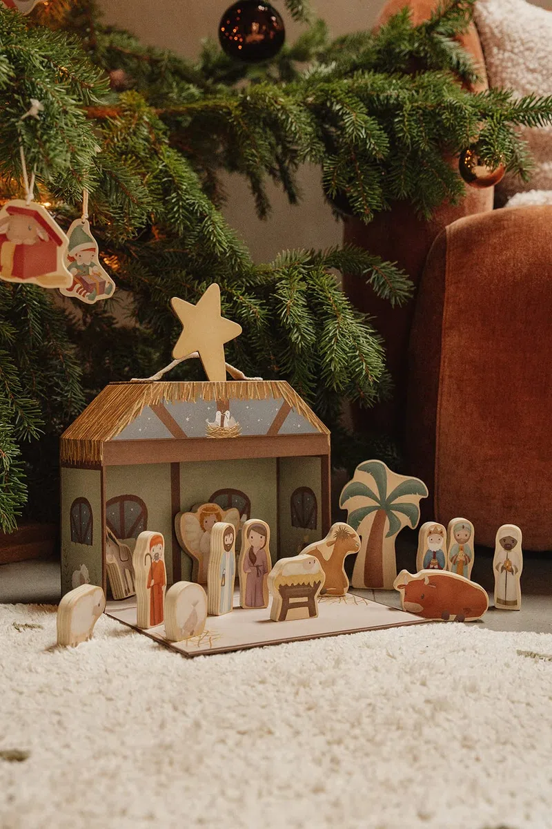 Little Dutch Krippe für Kinder mit Holzfiguren im Koffer - Weihnachten