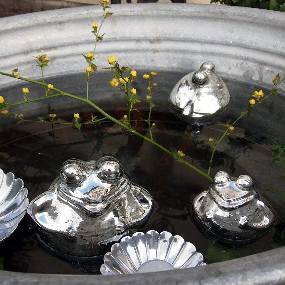 Bollweg Schwimm-Frosch klein Maße 9cm x 10cm in Silber/glänzend aus Glas