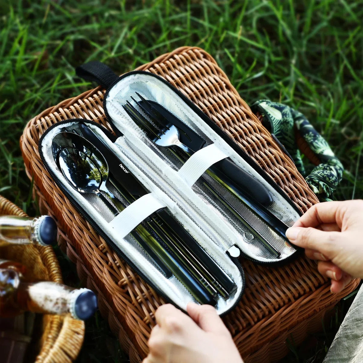 Reisebesteck, hecef 9-teiliges Campingbesteck mit Kompaktem Koffer, Wiederverwendbares 18/0 Edelstahlbesteck, Praktisches Besteckset für Arbeit, Schule, Camping und Reisen (Schwarz)
