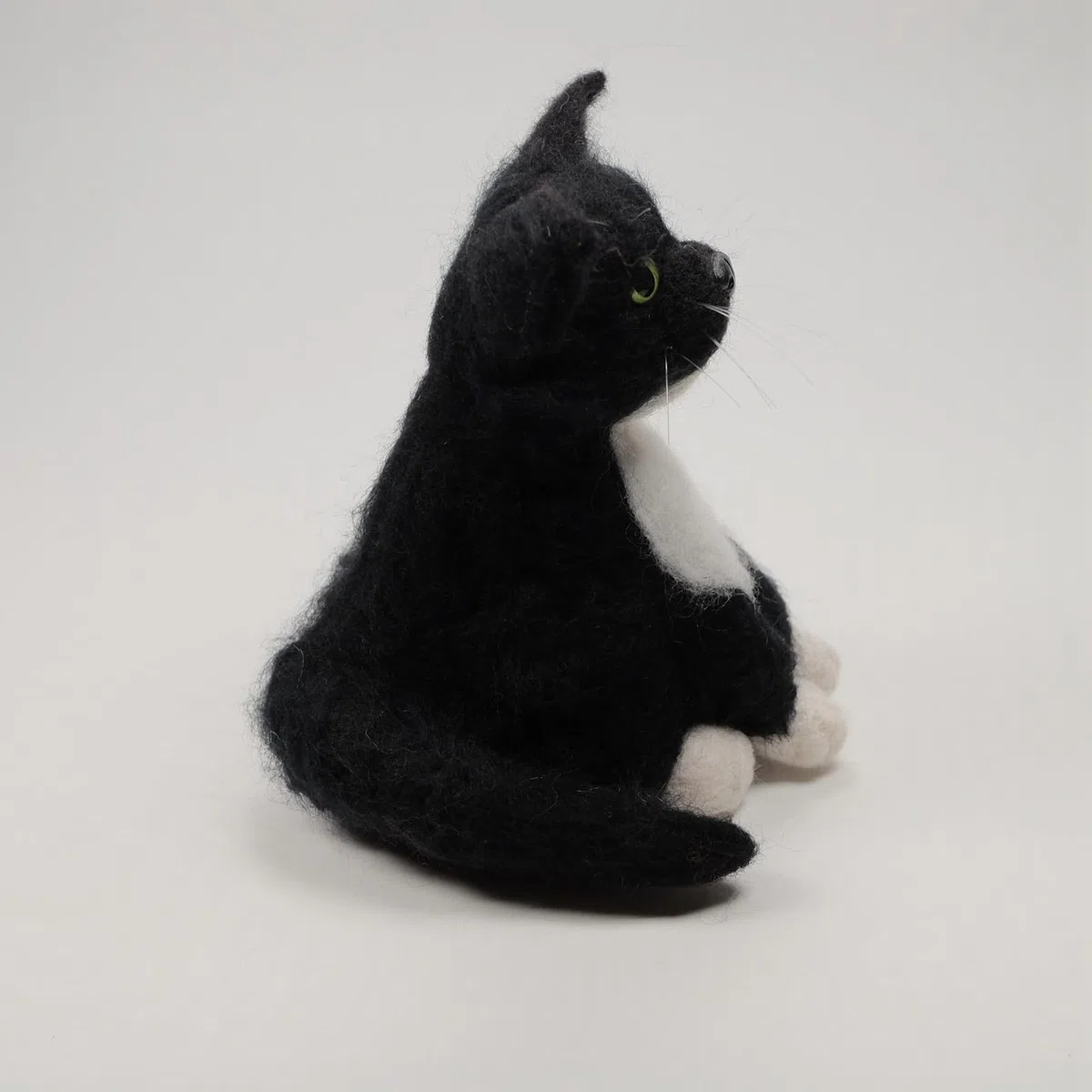 Feltsky Nadelfilz-Set mit schwarzer Katze für Anfänger, Bastelset, enthält alles, um 13 cm Höhe zu machen