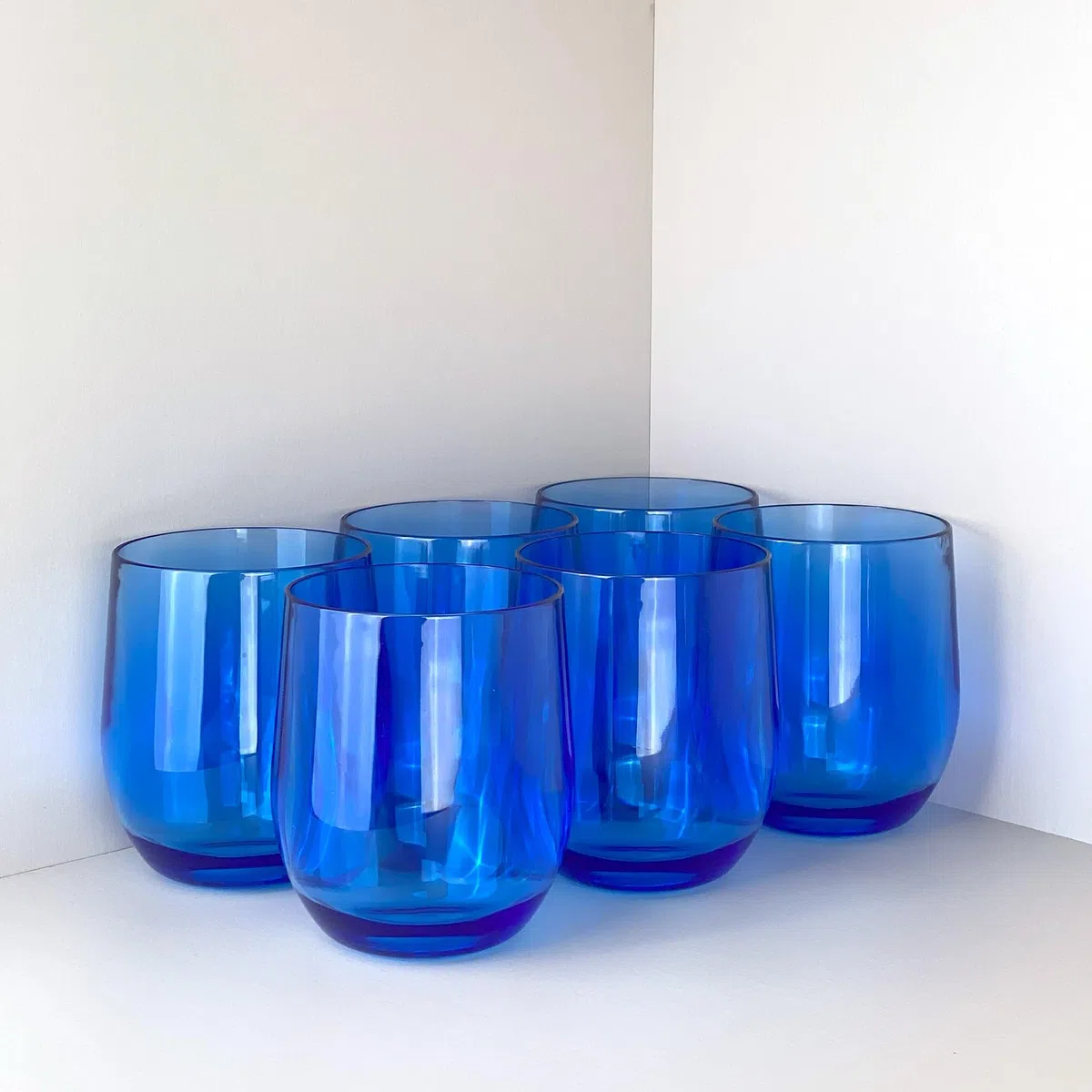 Set of 6 Acrylic Drinkware - 20 Ounce Plastic Wine Glasses, Shatterproof and Stackable, BPA Free, Dishwasher Safe, Reusable Cups for Parties and Poolside Use with (Blue, 15 Ounce)