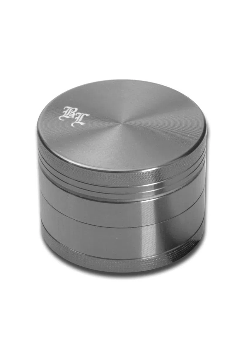 Black Leaf Kräuter-Mühle, Metall-Grinder, CNC-Grinder, ALU-Grinder | 4-teilig | 37 x 50 mm | Diamantschliff-Zähne | Aluminium, CNC-gefräst, grau/titan | mit Geschenkdose | von bong-discount