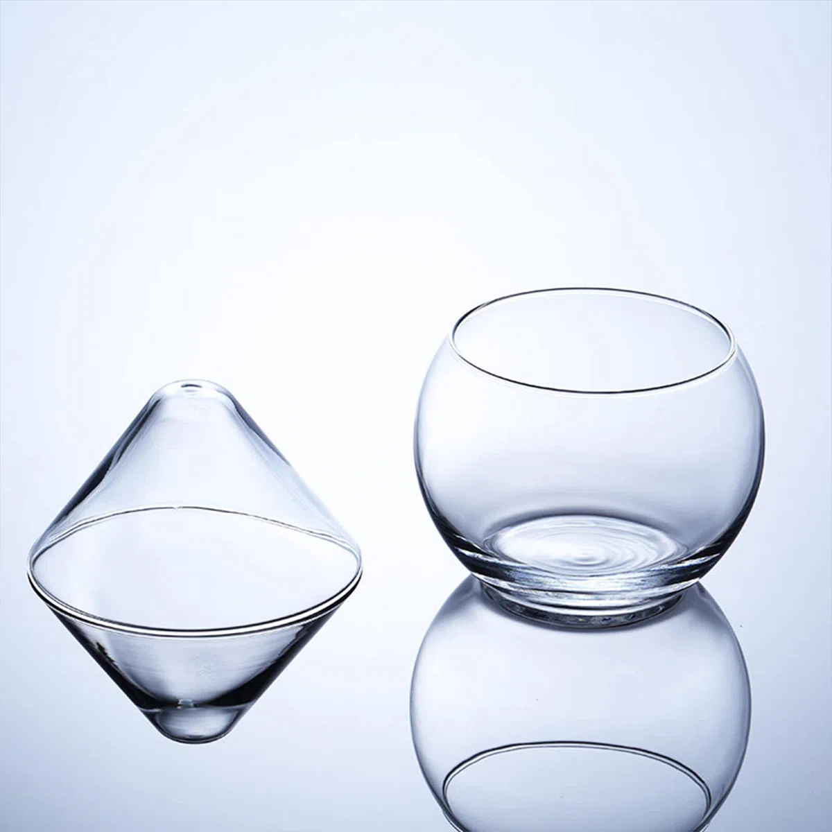 Martini-Gläser-Set, 2 Stück, Martini-Glas, Universal-Martini, Likör-Cocktail-Kühler, Kaviar-Kühler aus Glas, Kristallklares Cocktailglas für Bar, Party, Hochzeit(260 ml)