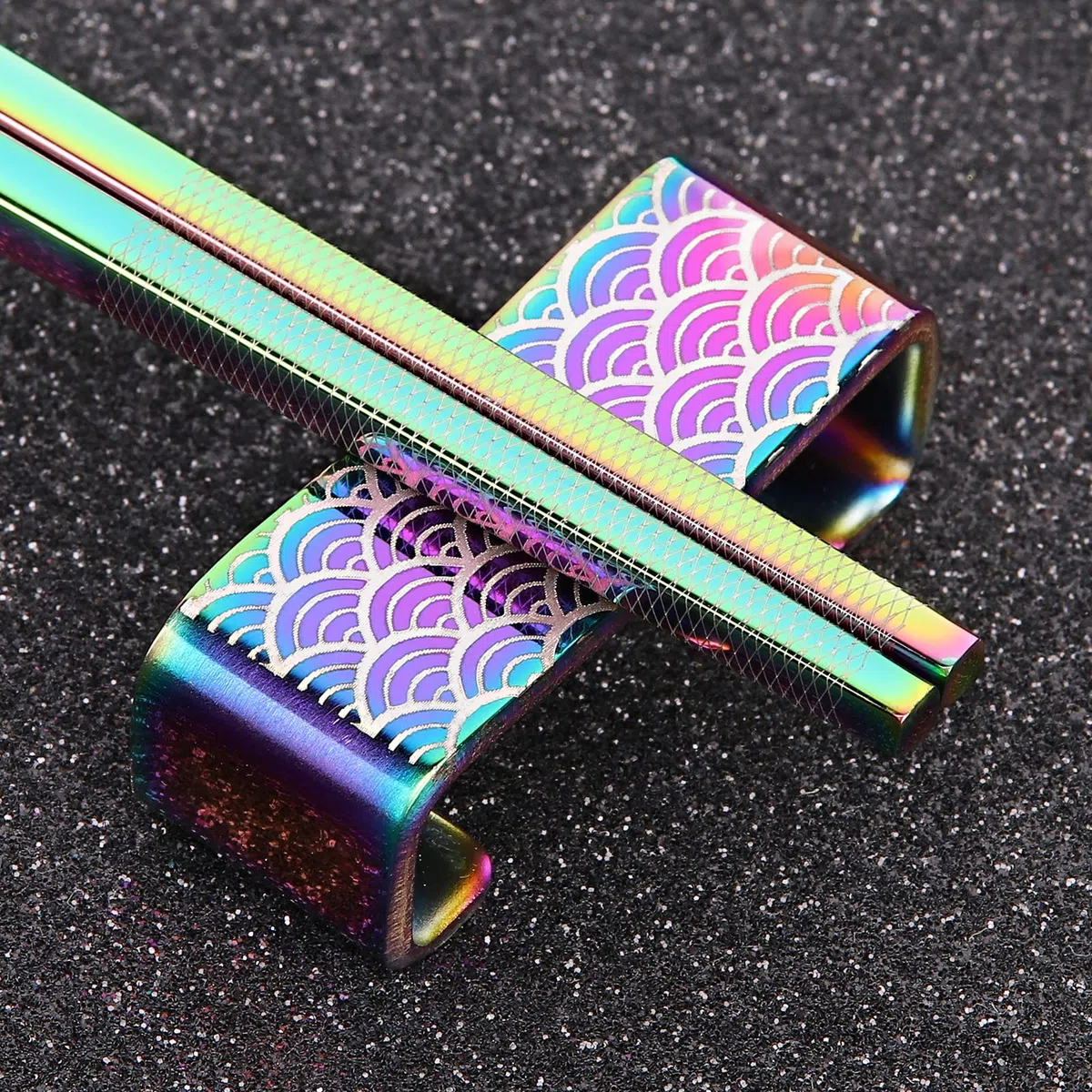 Metall-Essstäbchen Wiederverwendbar 2 Paar Titan-Edelstahl-Essstäbchen mit Halter, Spülmaschinenfest Leichte Essstäb chen im Japanischen Stil Geschenkset (Regenbogen)
