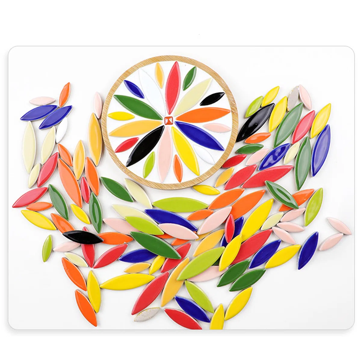 500g/Set Blütenblatt Mosaik Fliesen Blatt Blütenblatt Keramik Fliesen zum Basteln, DIY Mosaik Herstellung Steine für DIY Herstellung, Handwerk, Hobby, Kunst und Wanddekoration (Mixed colours)
