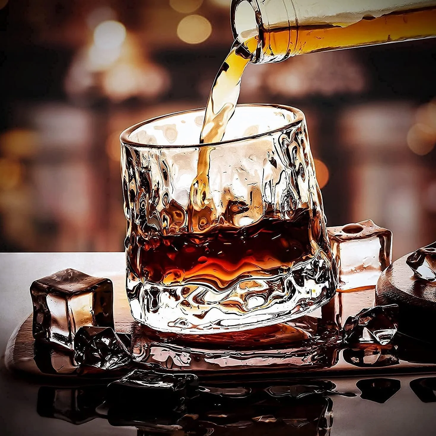 Whiskeygläser Drehbar zur Entspannung - Altmodisches Set mit 2 Bar-Stil-Glaswaren für Bourbon Scotch Rum (2er-Pack Hammer-Textur, 180ml (6oz))
