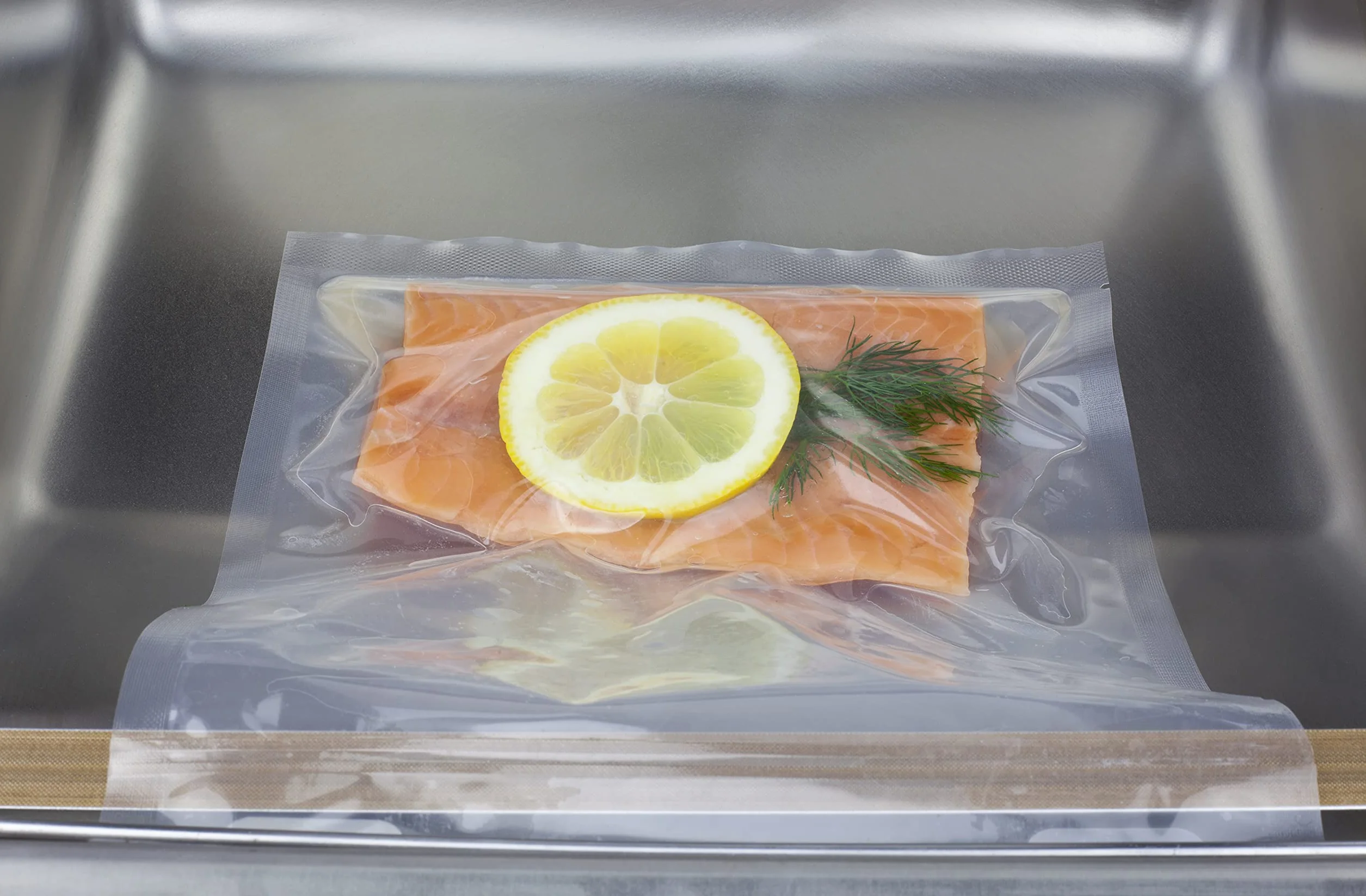 CASO Siegelrandbeutel 25 x 35 cm, 90 mμ, 100 Stück, ausschließlich für Kammervakuumierer, glatte Oberfläche, stabile Schweißnaht, BPA-Frei, Sous Vide, Made in Germany