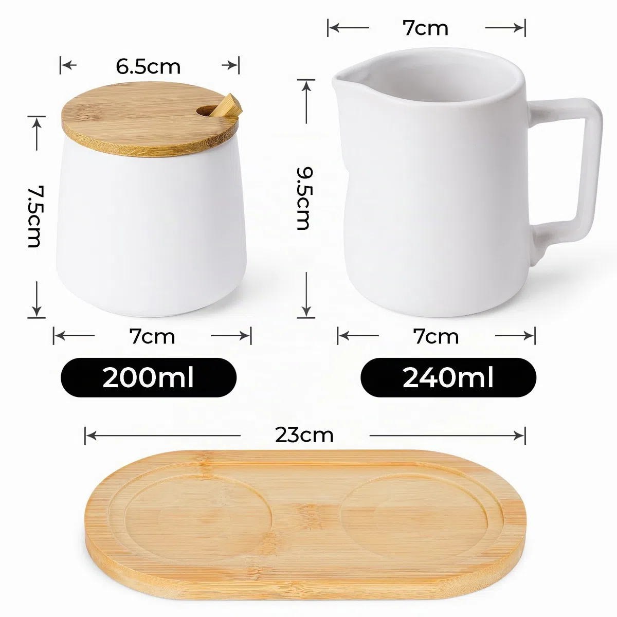 MIAMIO - Milch und Zucker Set mit Deckel und Löffel/Keramik Milchkännchen mit Holz Tablett - Mikrowellen- und Spülmaschinenfest (Weiß)