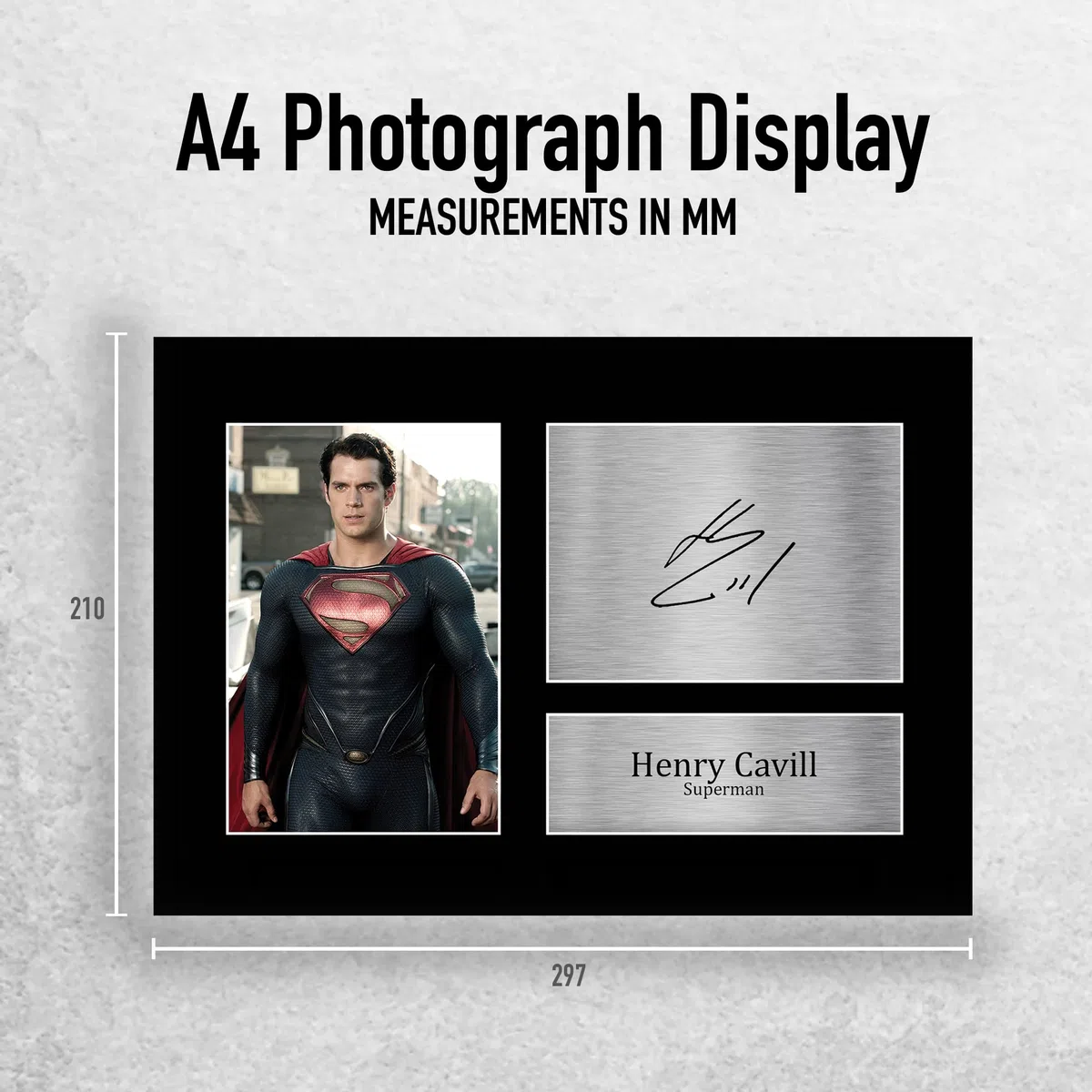 HWC Trading A4 Henry Cavill DCEU Superman Geschenke Geducktes Signiertes Autogramm Foto für Fans von Film Memorabilien - A4 Wanddekoration