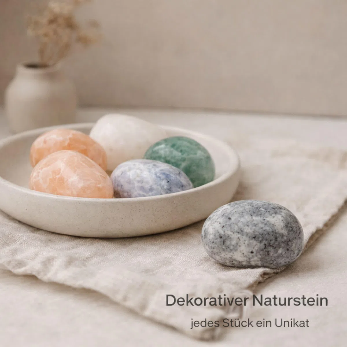 Milaboo 12er Set Glückssteine mit Karte – Einzeln verpackte Natursteine als dekorative Geschenkidee – Glücksbringer & Mitbringsel für besondere Anlässe (Mutstein)