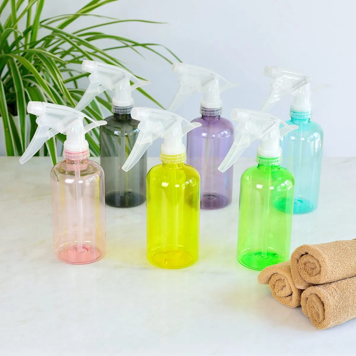 Youngever 6er Set 250ML Sprühflaschen, Farbe Leere Kunststoff Sprühflaschen Set für Haare und Reinigungslösungen, Reisen, Gartenarbeit (250ML)