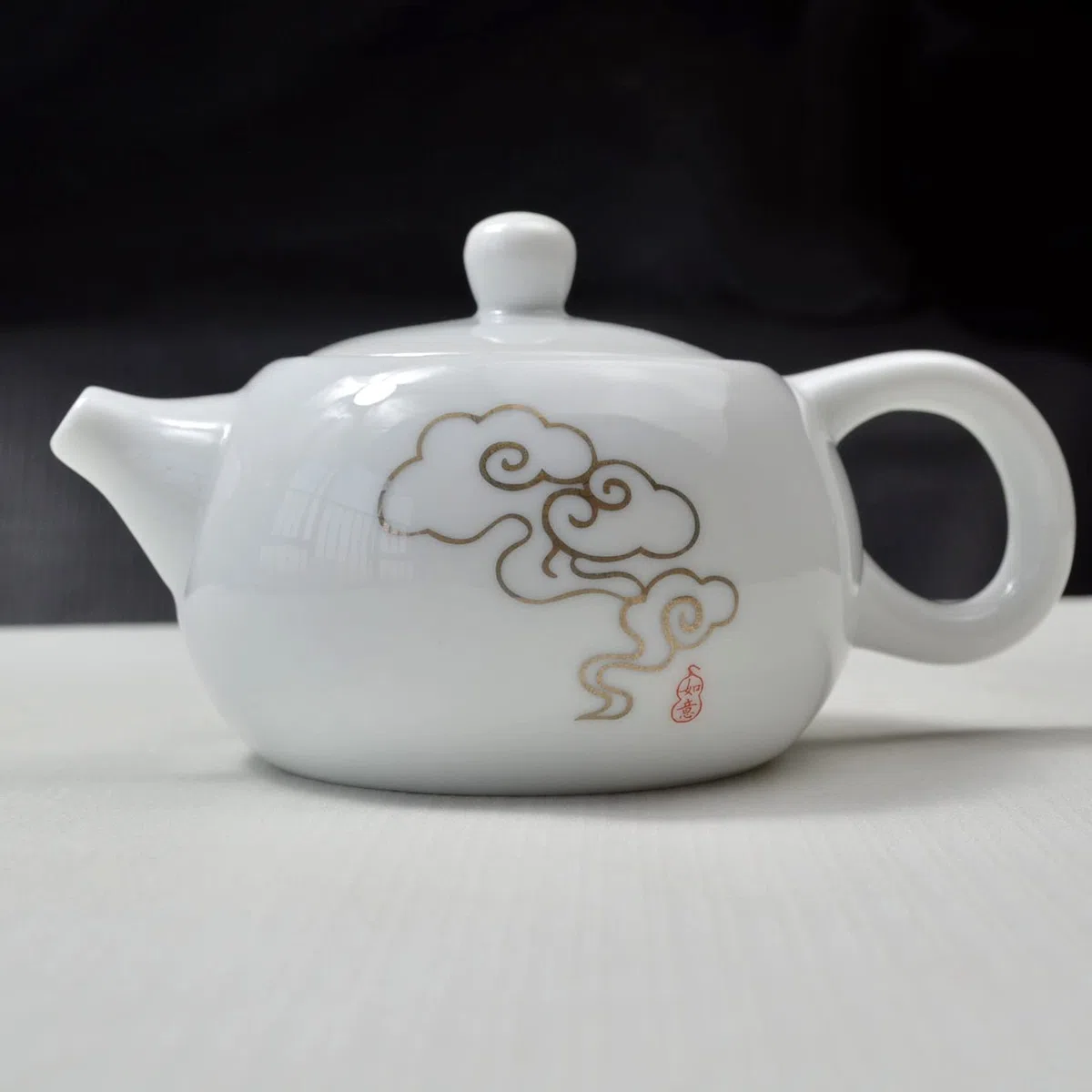 Porzellan-Teekanne, 170 ml, kleine Teekanne, weiß, chinesisches Gongfu-Tee-Set (verheißungsvolle Wolken)