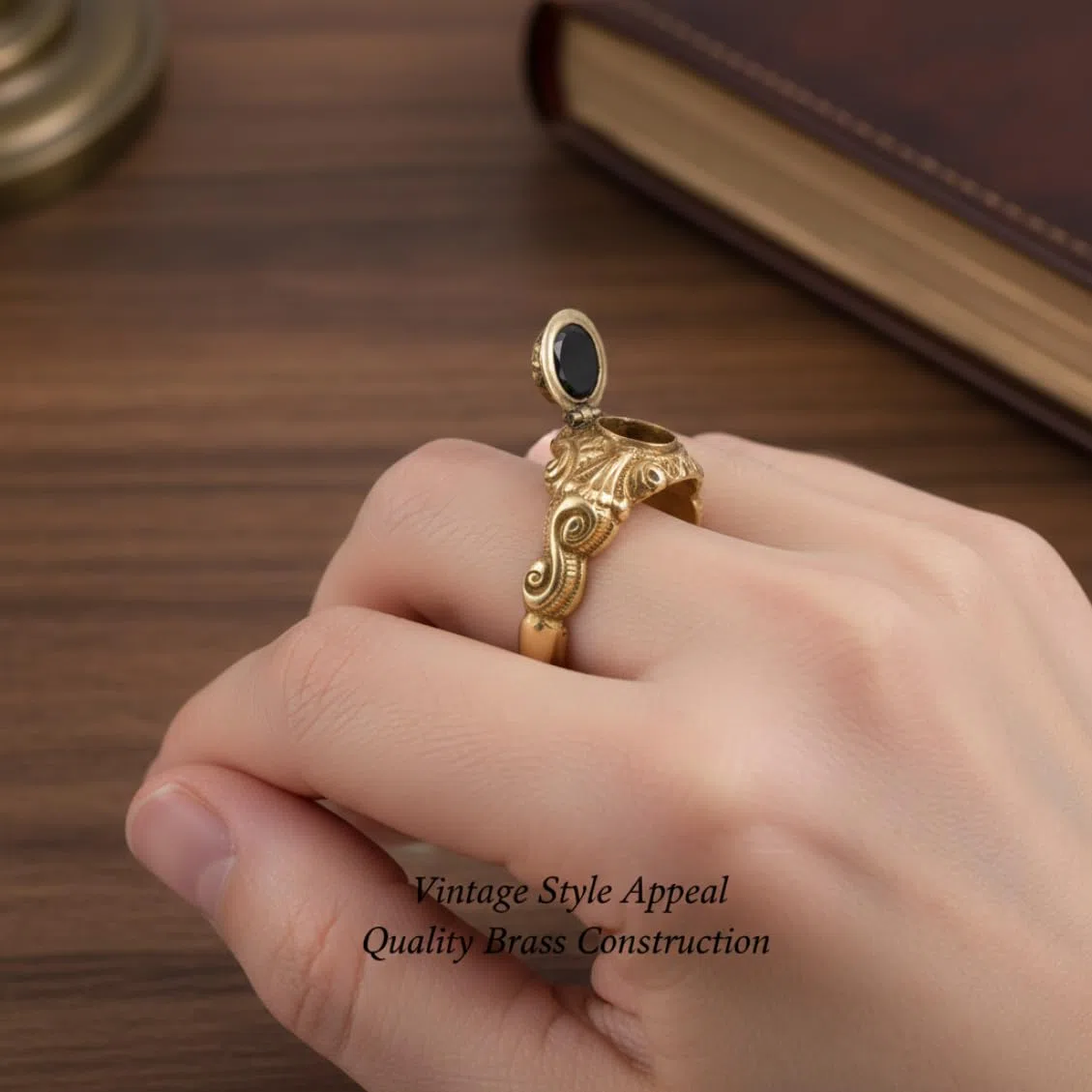 Vintage-Giftring mit Geheimfach, Messing-Medaillonring für Pillen und Andenken, goldener Schmuck im Retro-Stil